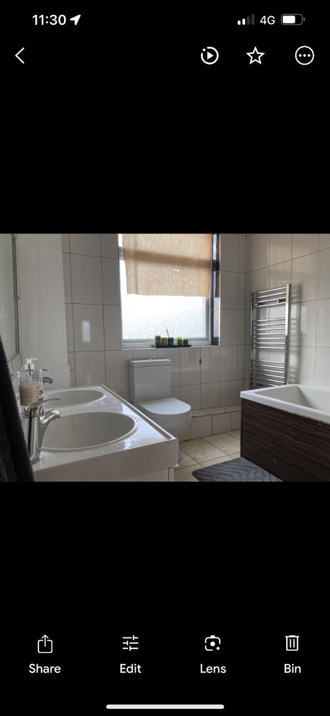Single Bedroom in house, ideal for solo travellers work stays or visiting family locally