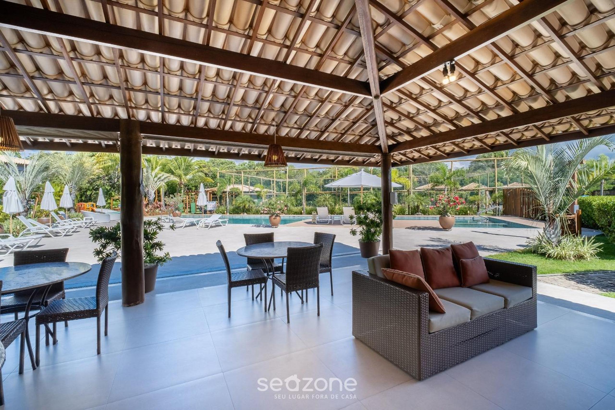Beautiful Apartin Condo w/ Pool CQS0004