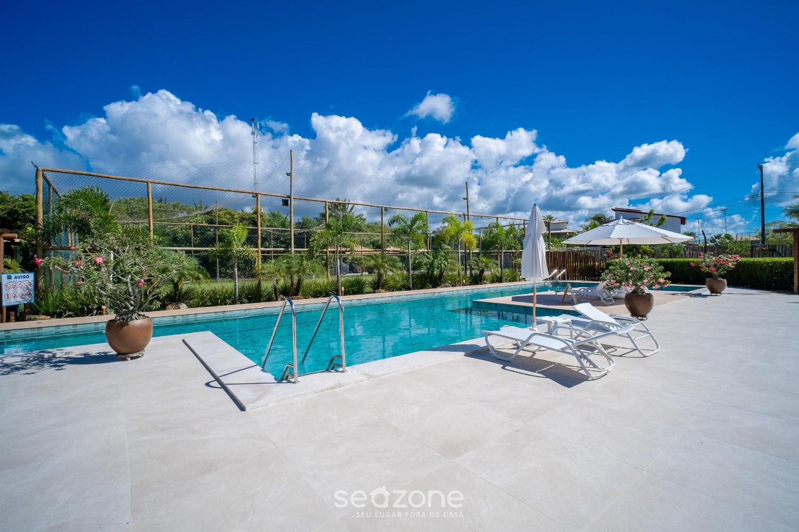 Beautiful Apartin Condo w/ Pool CQS0004