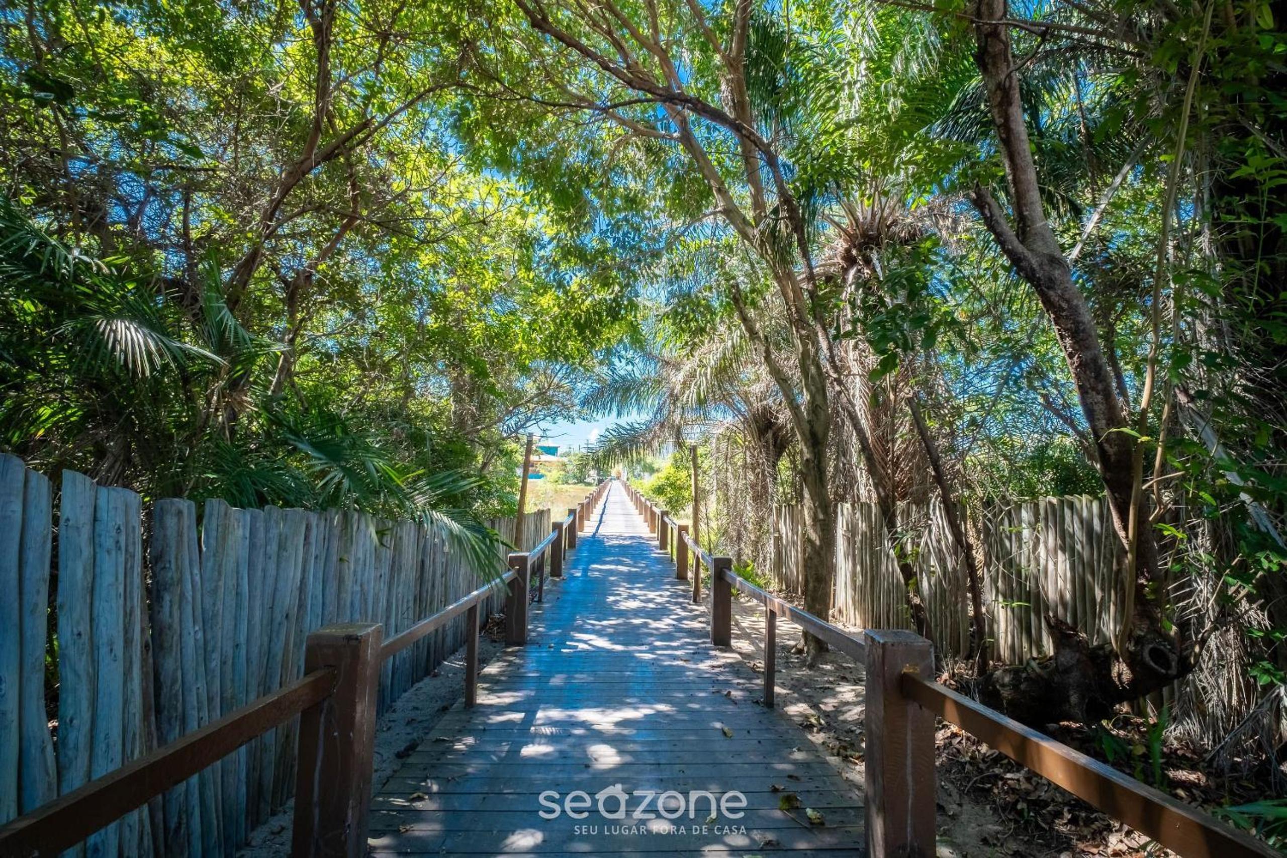 Beautiful Apartin Condo w/ Pool CQS0004