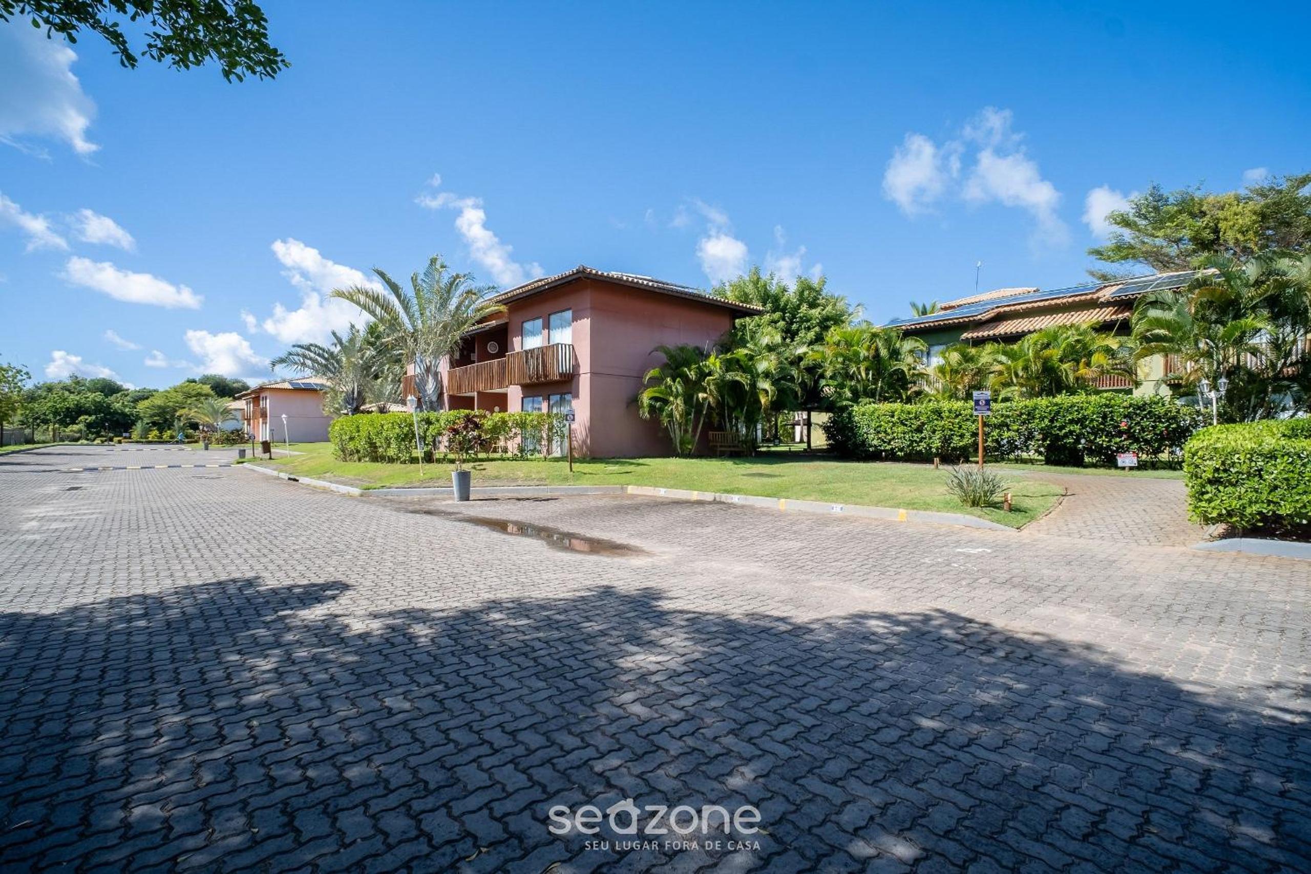 Beautiful Apartin Condo w/ Pool CQS0004
