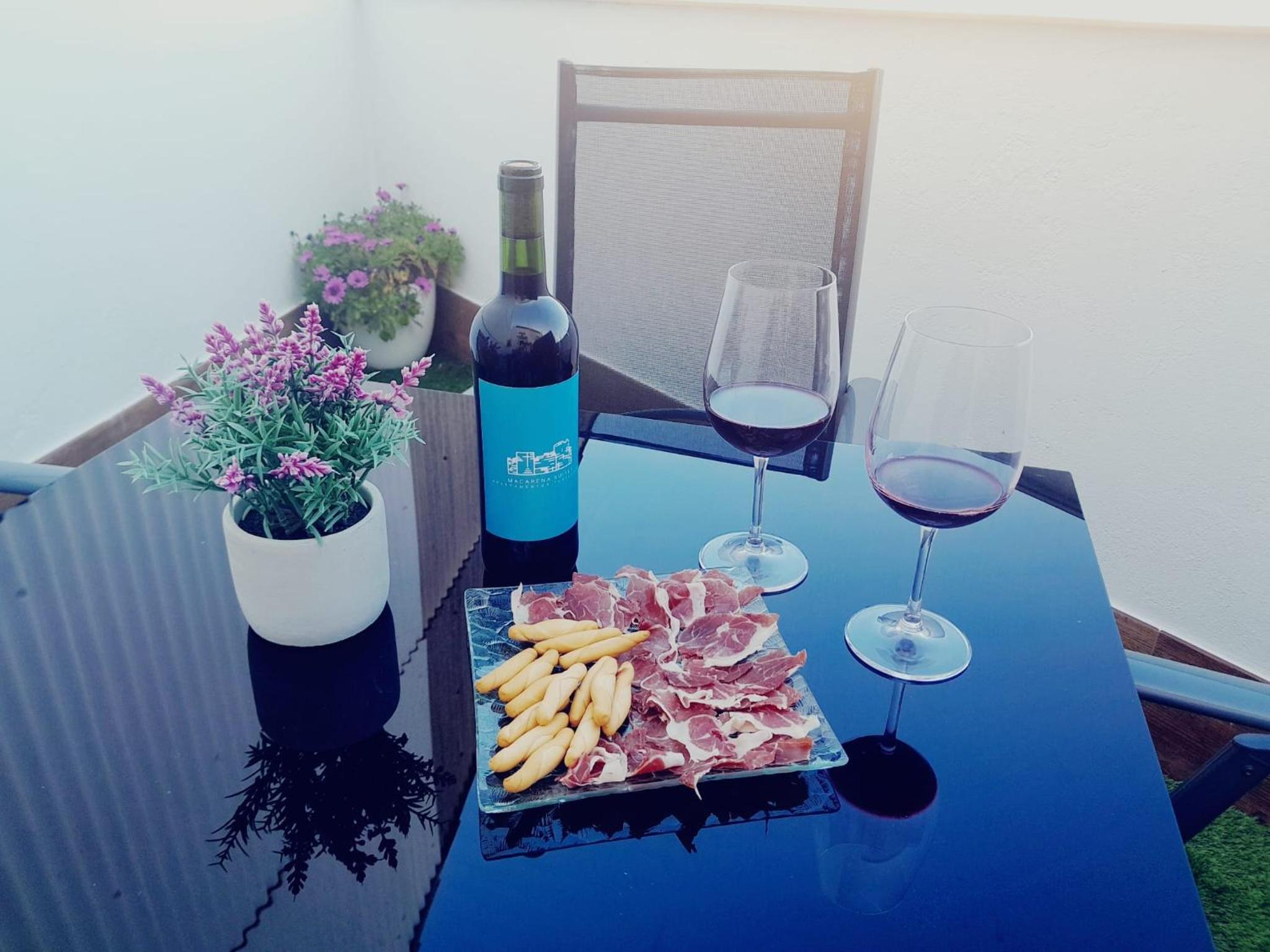 Macarena Suites, con Parking Privado Gratis