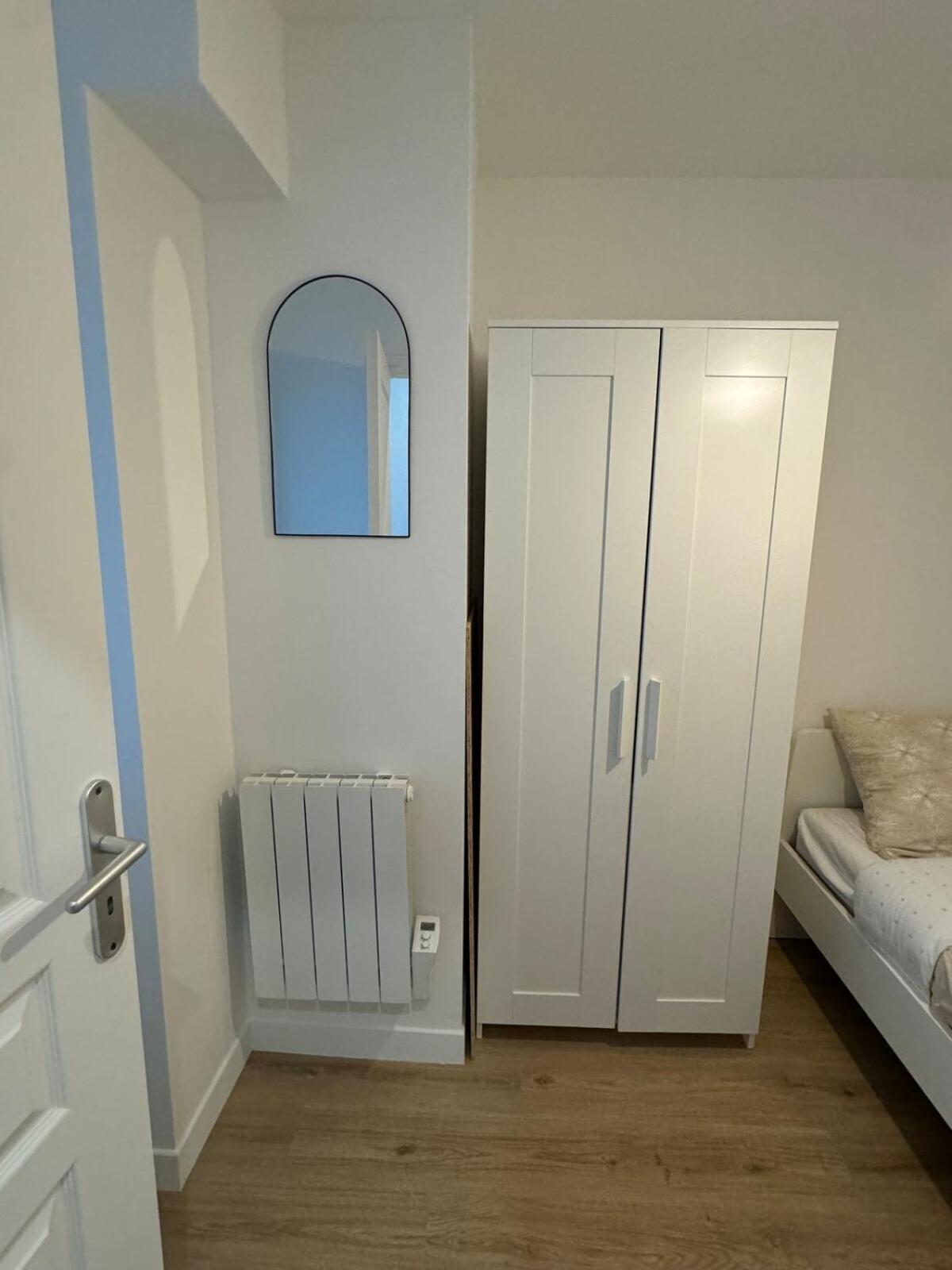 Séjour lumineux et moderne aux portes de Paris