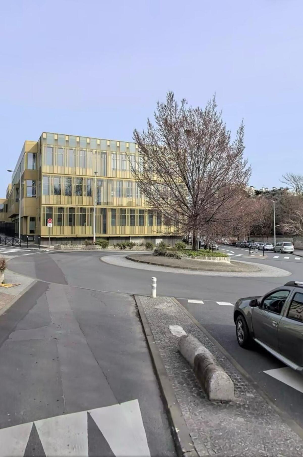 Séjour lumineux et moderne aux portes de Paris