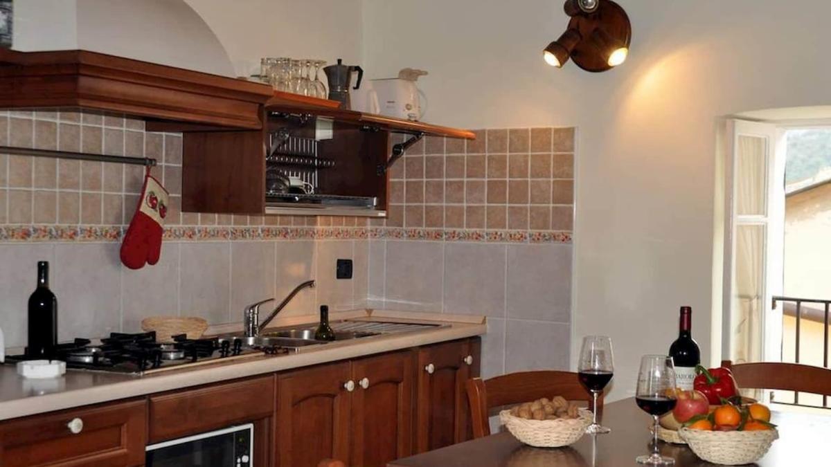 HOST4U - LOGGIA SUL FAUDO Appartamento con Terrazza vista Mare & Montagne a Civezza