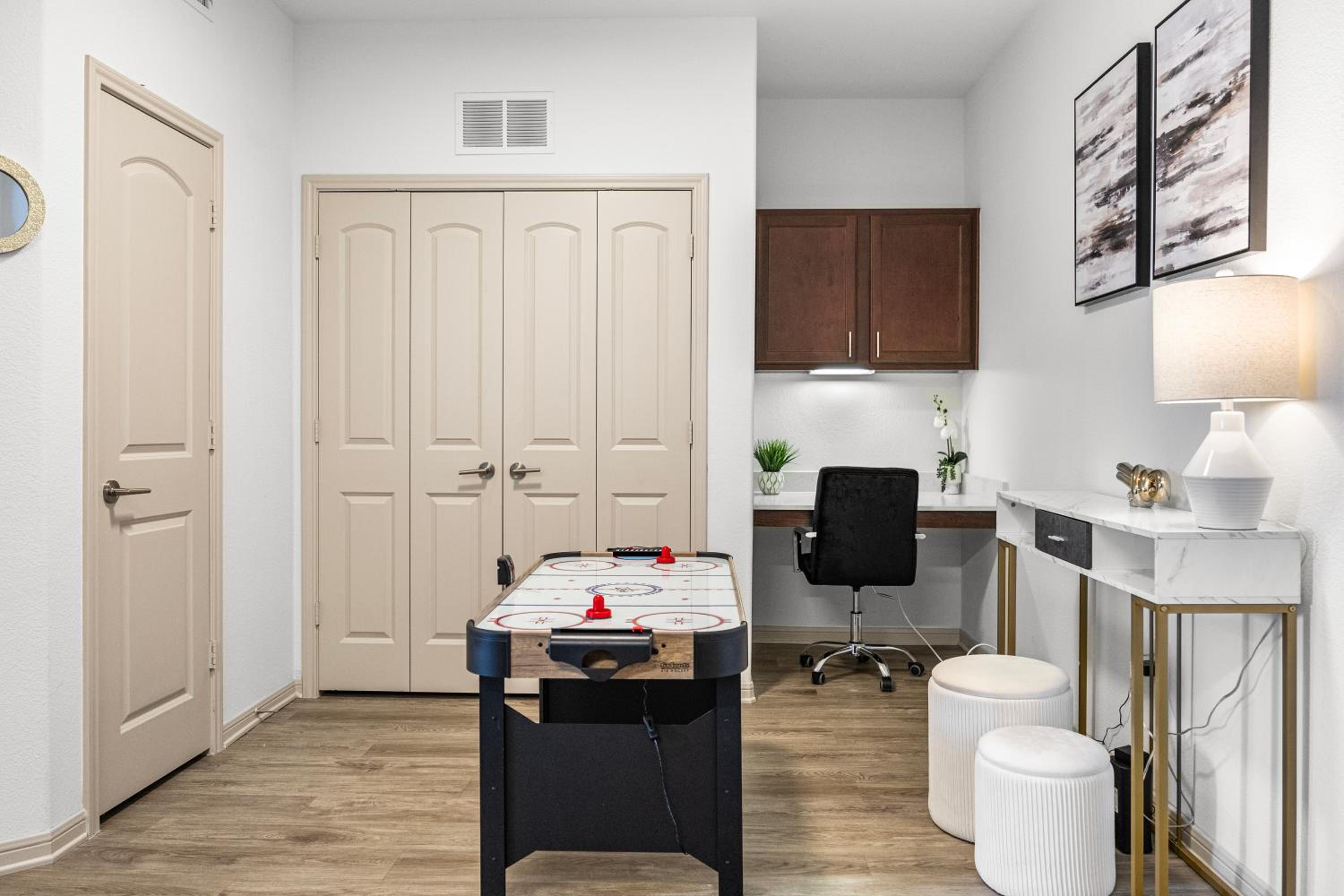 Charming Frisco Apt with Pool & Gym