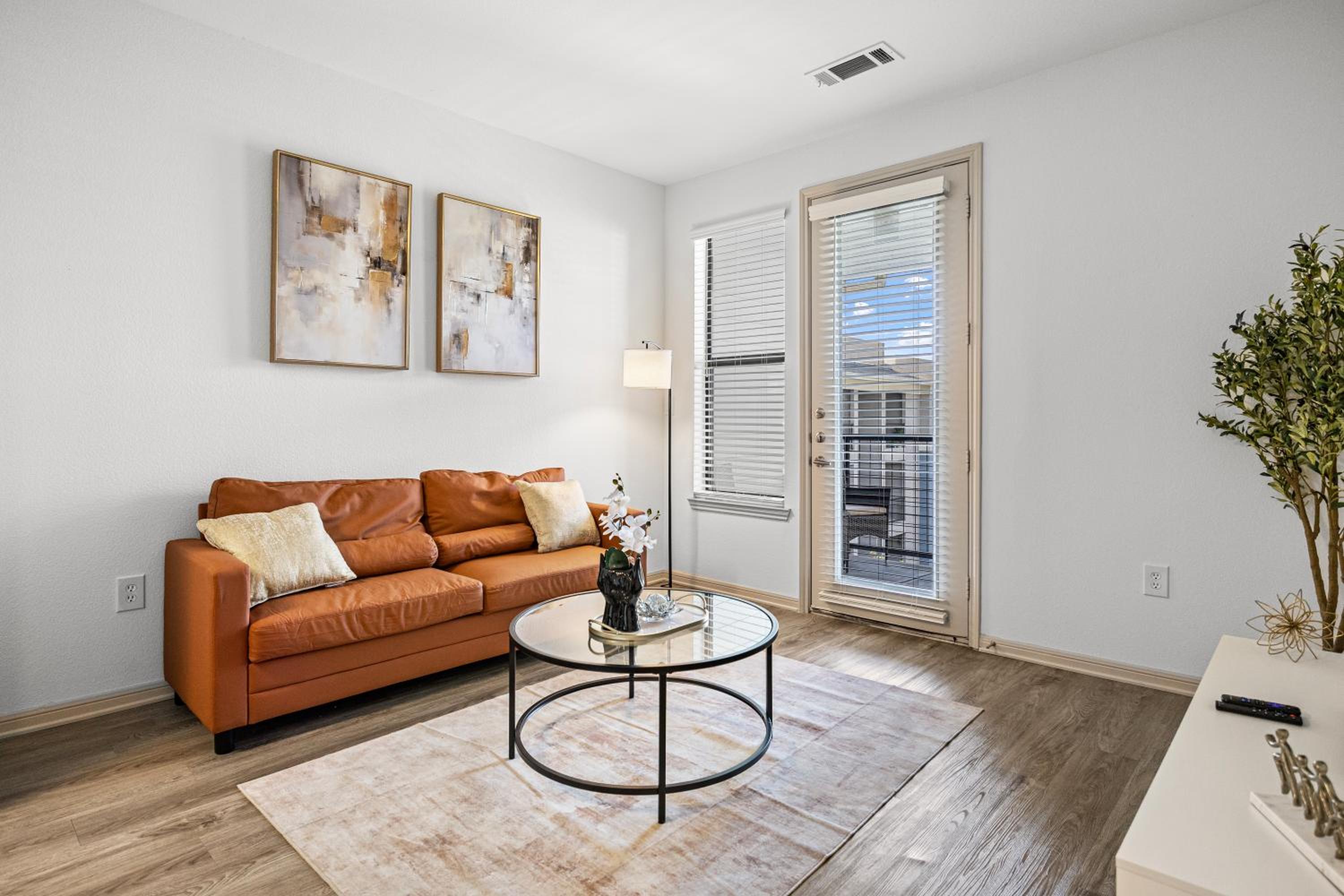 Charming Frisco Apt with Pool & Gym