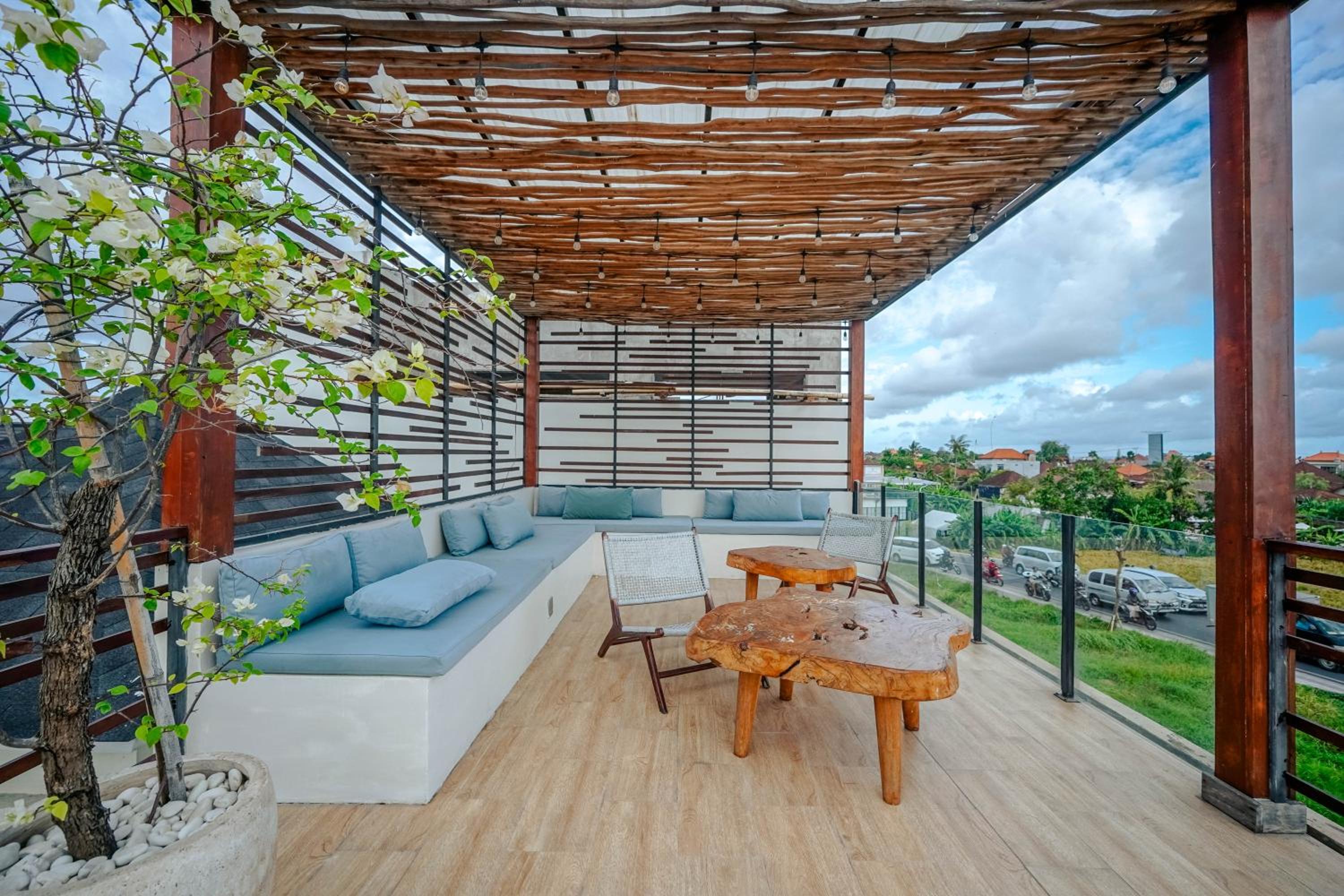Villa Melko Stylish 4BR Villa with Pool & Rooftop Lounge