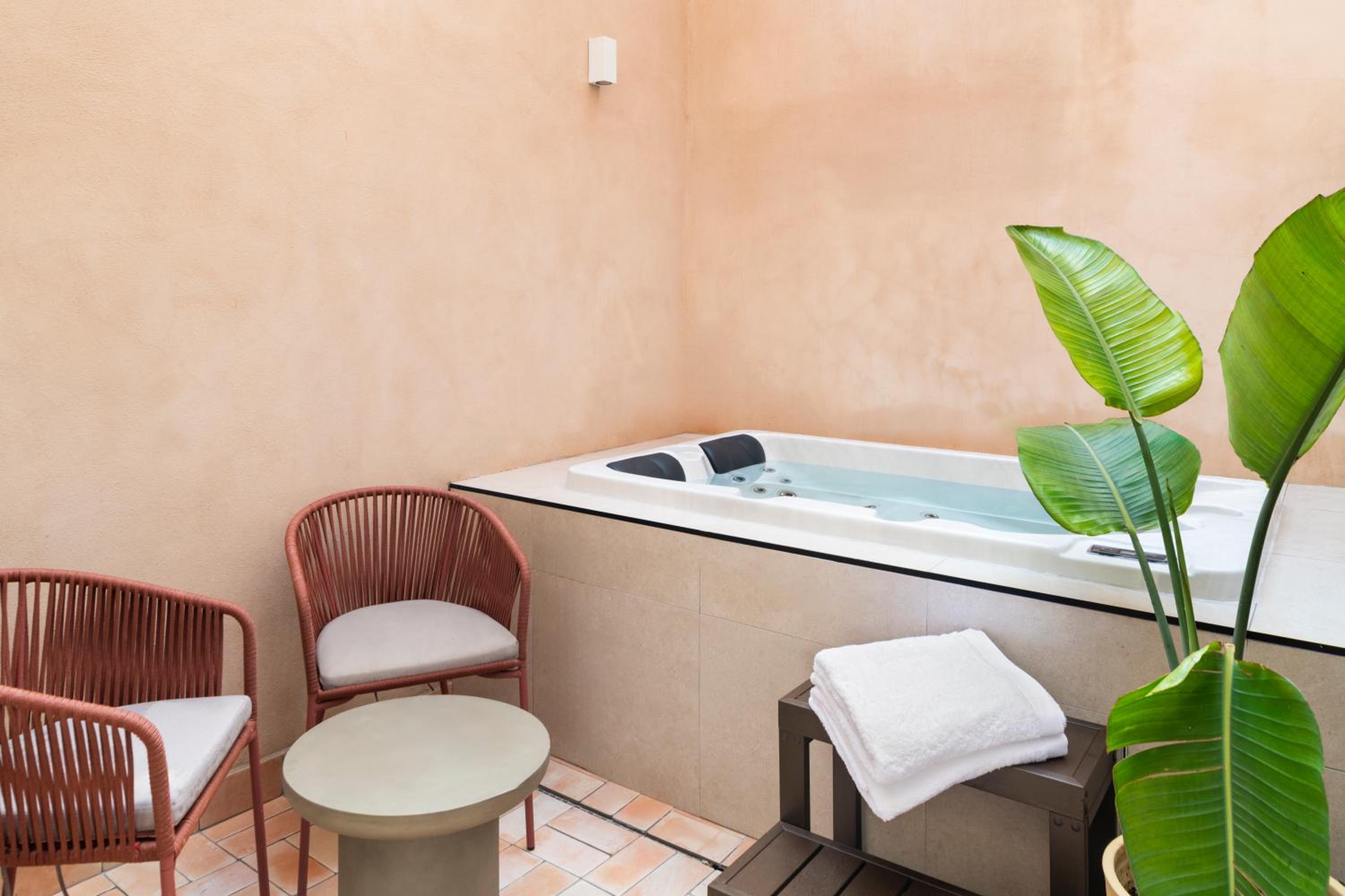 Magno Apartments Clavellinas