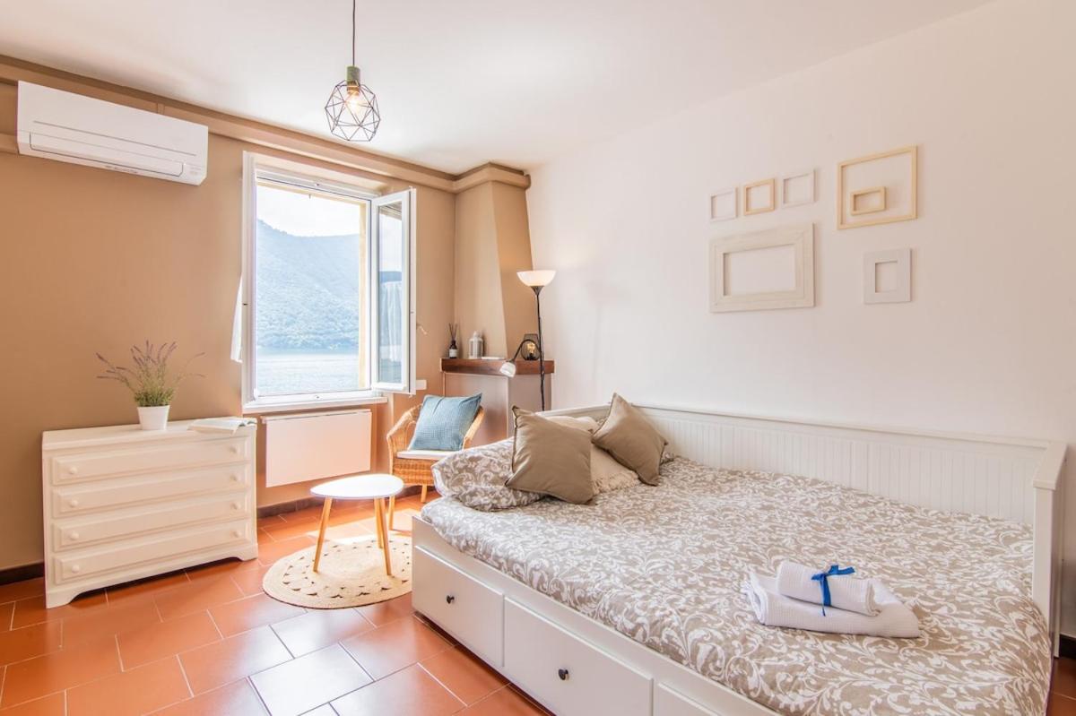 Lavanda Lake View Studio