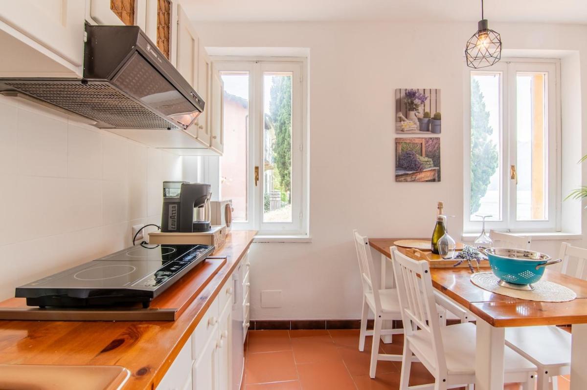 Lavanda Lake View Studio