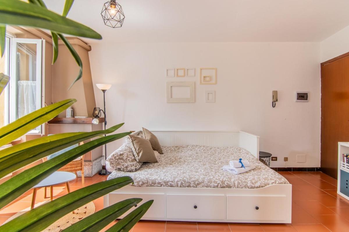 Lavanda Lake View Studio