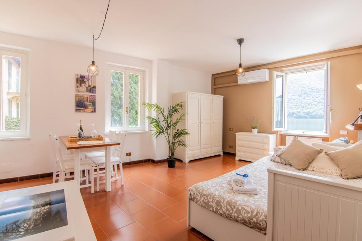 Lavanda Lake View Studio