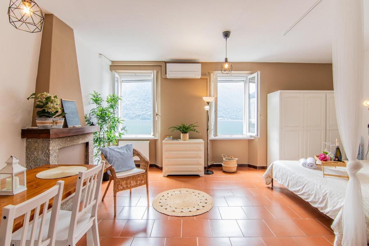 Ortensia Lake View Studio