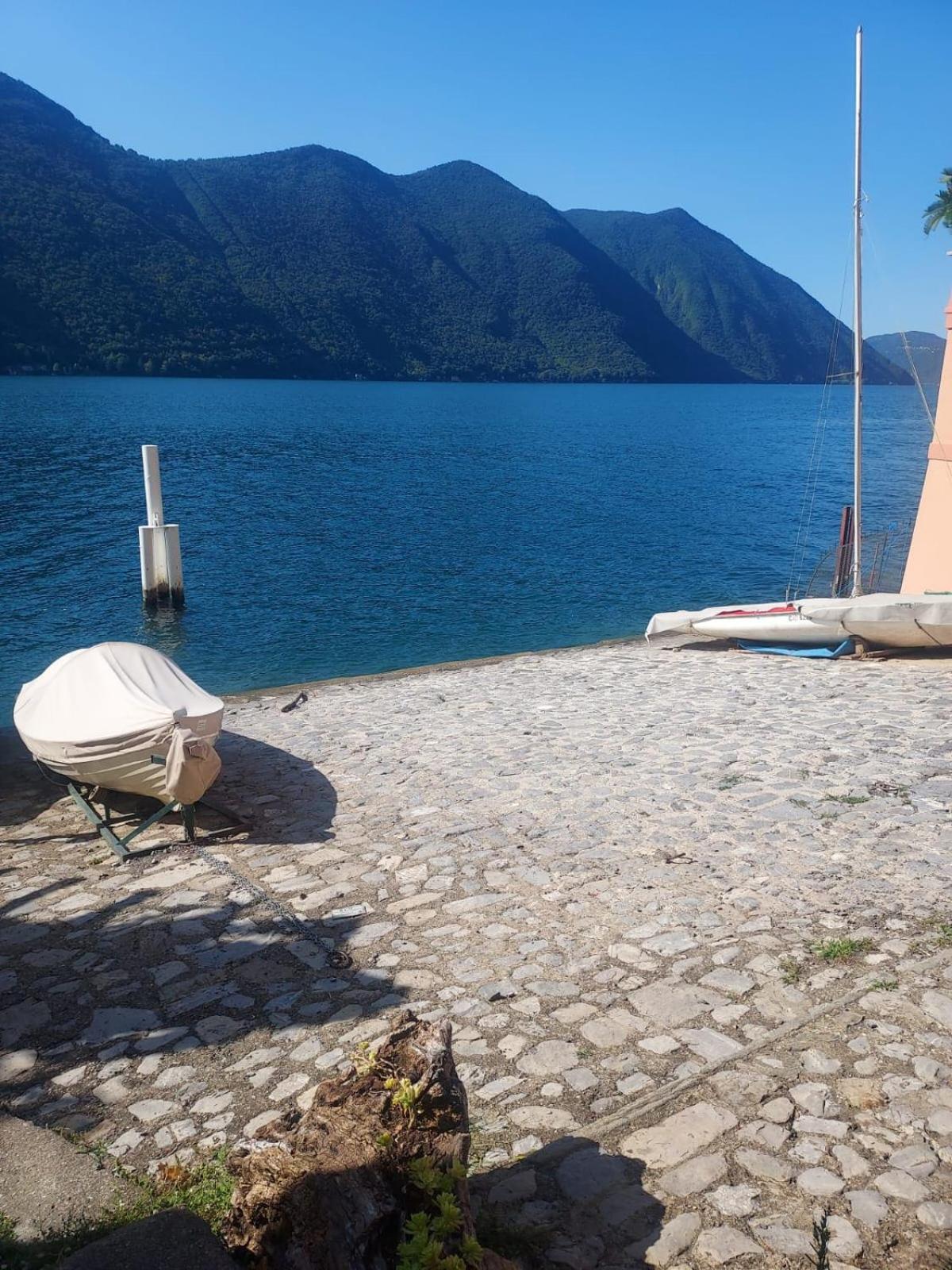 Ortensia Lake View Studio