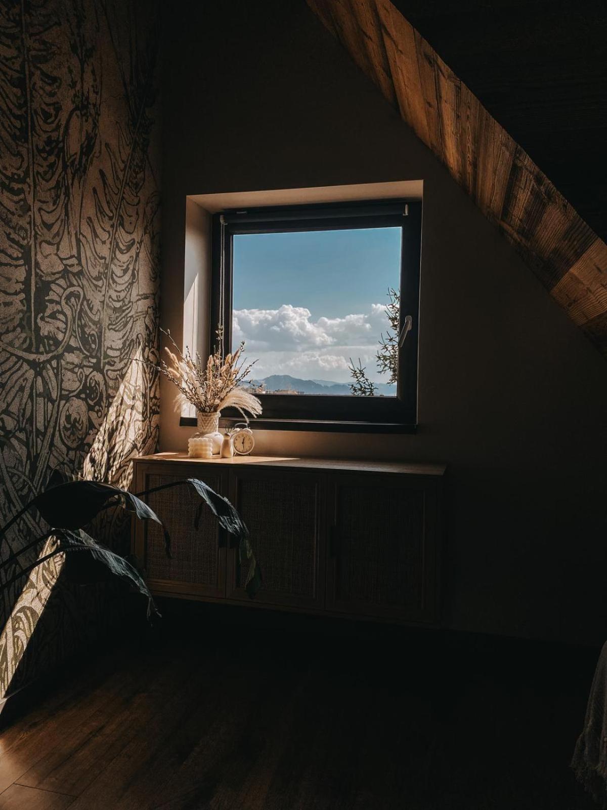 Okno w Gorce- 1 apartament z BALIĄ na wyłączność- Gorce, Pieniny, jezioro Czorsztyńskie