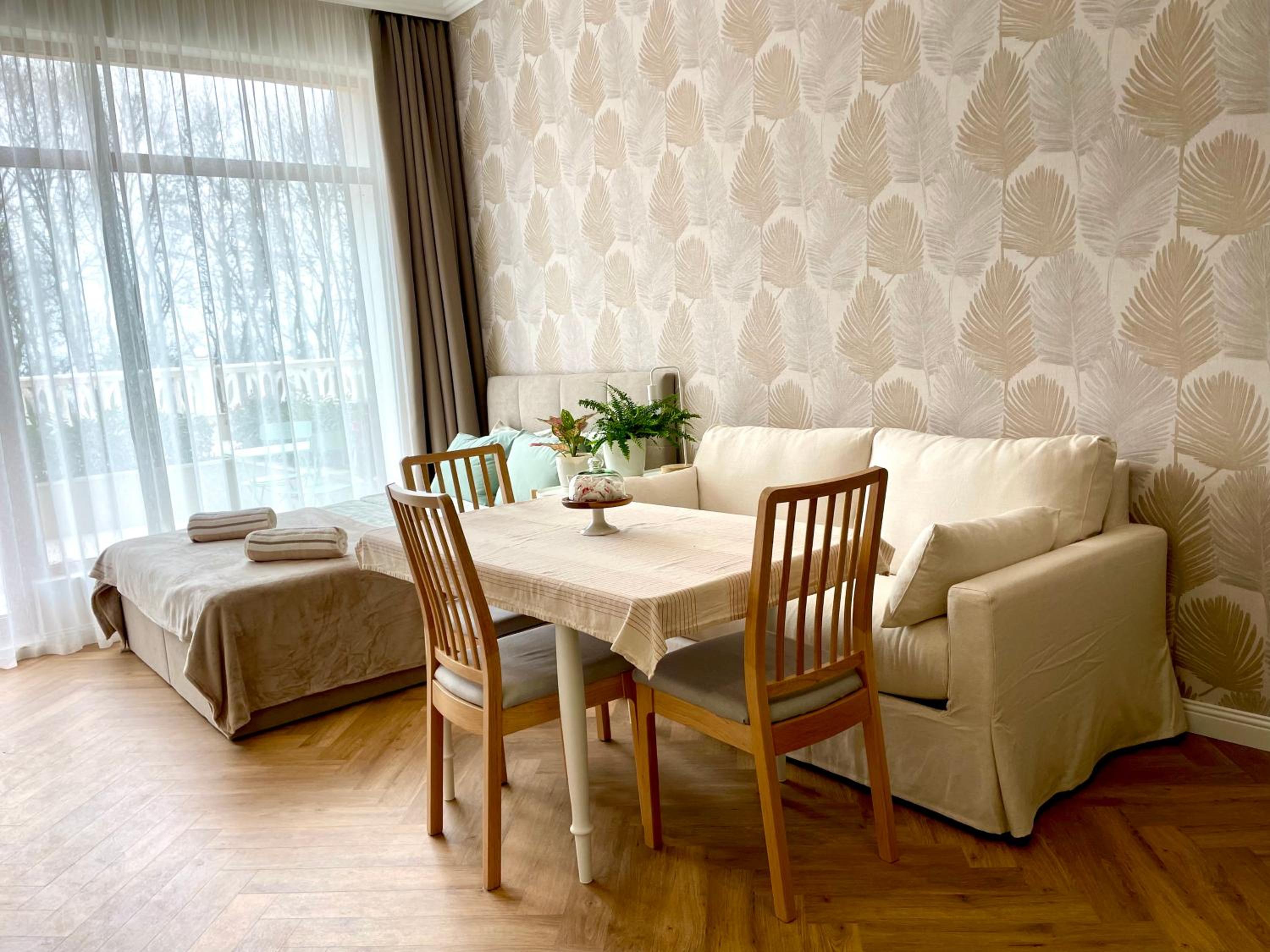 Coral Bay Studio Varna - Beachfront with Free Parking