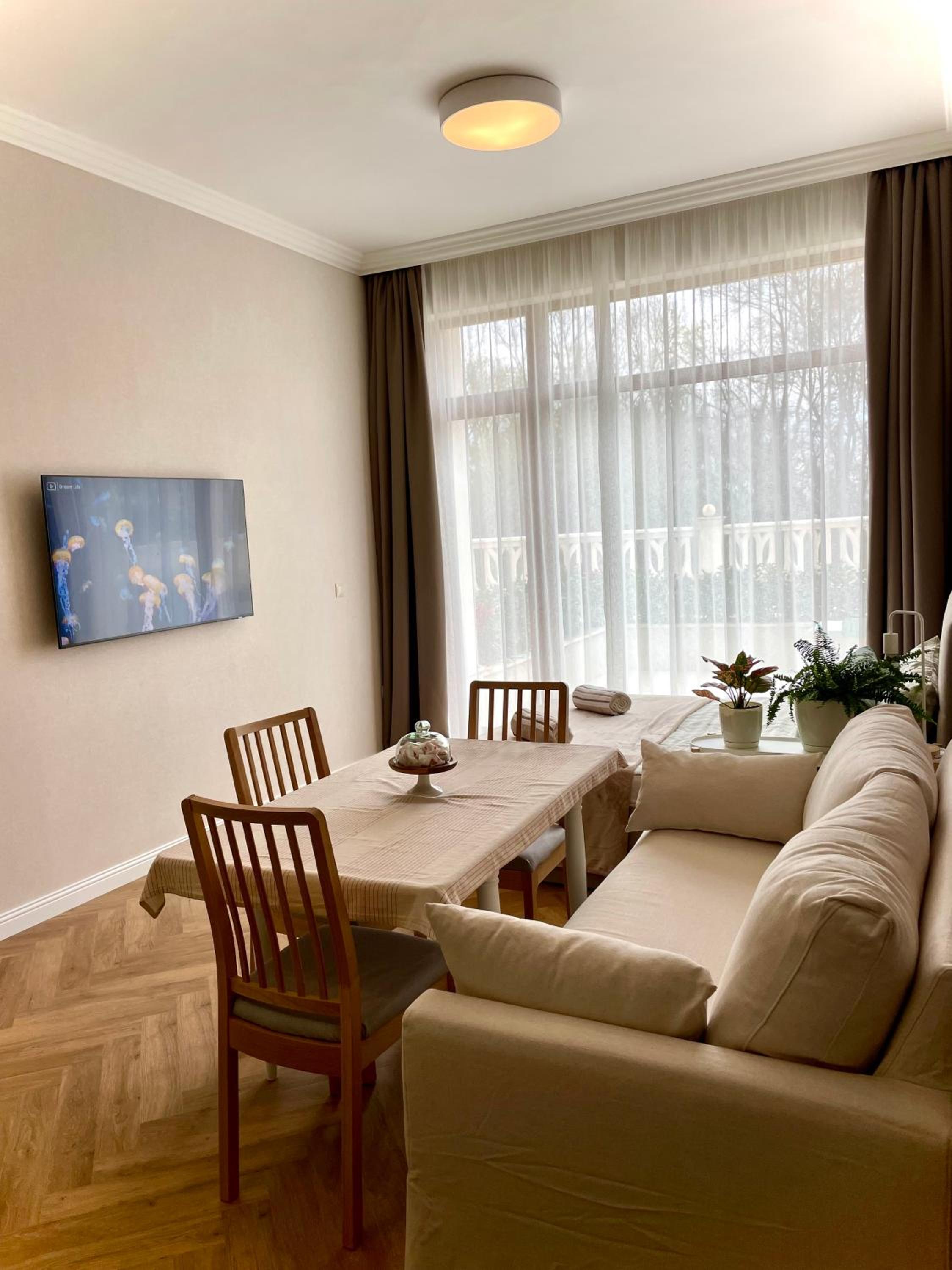 Coral Bay Studio Varna - Beachfront with Free Parking