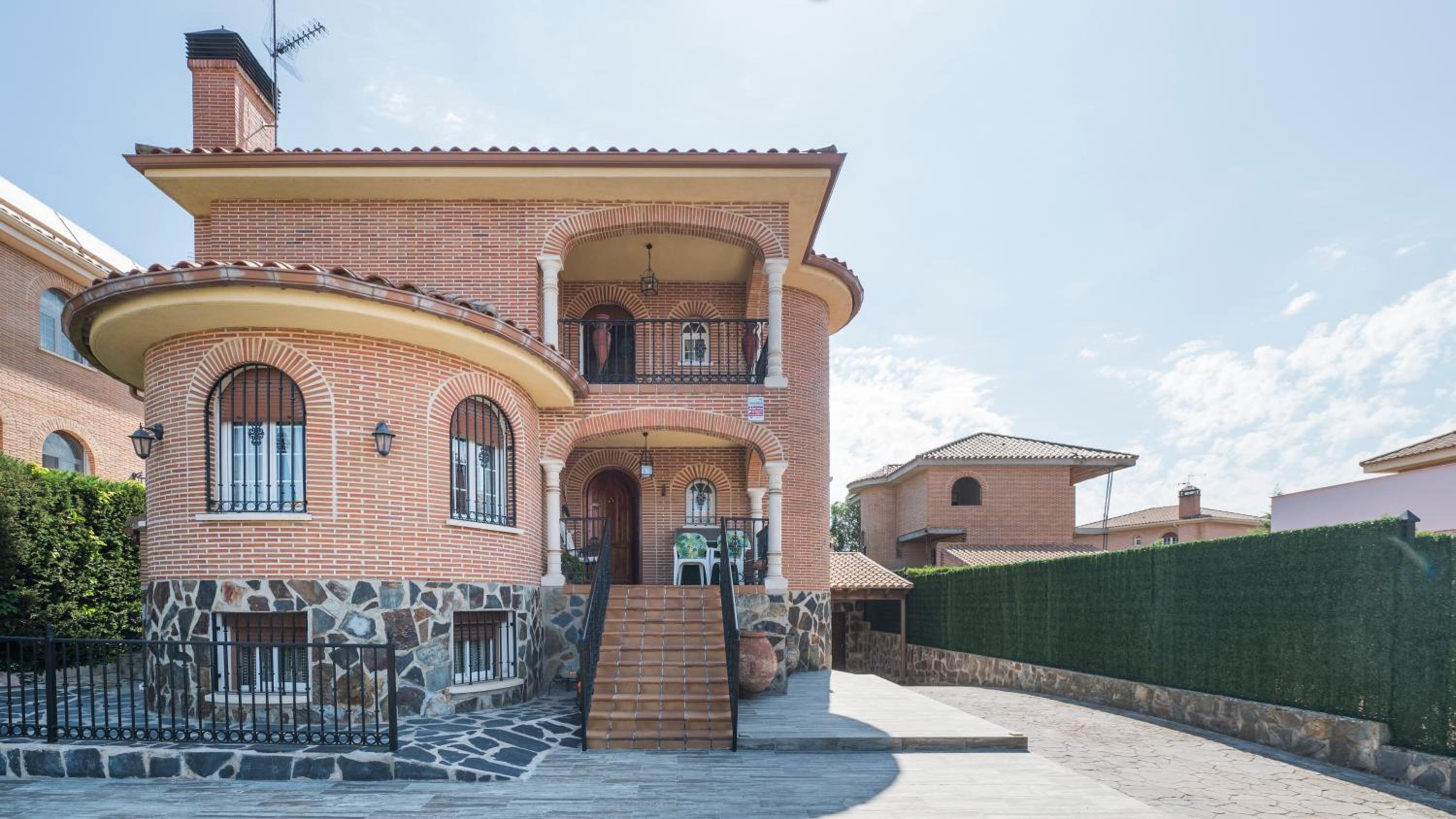 Casa Espada Tizona by Toledo AP