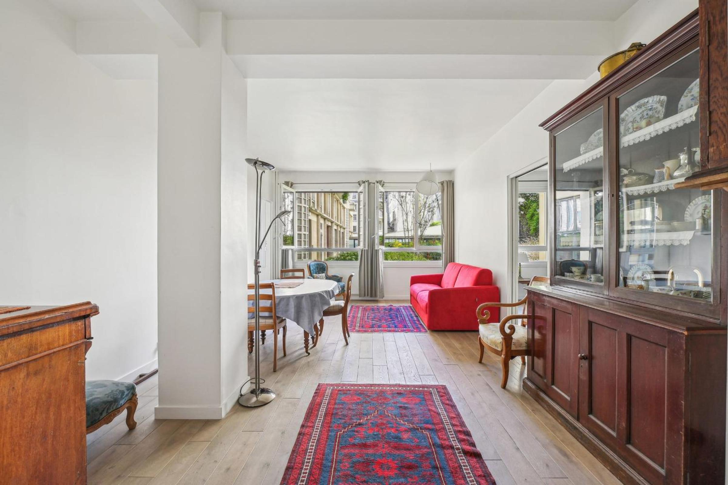 Branly - Franco Russe 1bdr B'Your Home