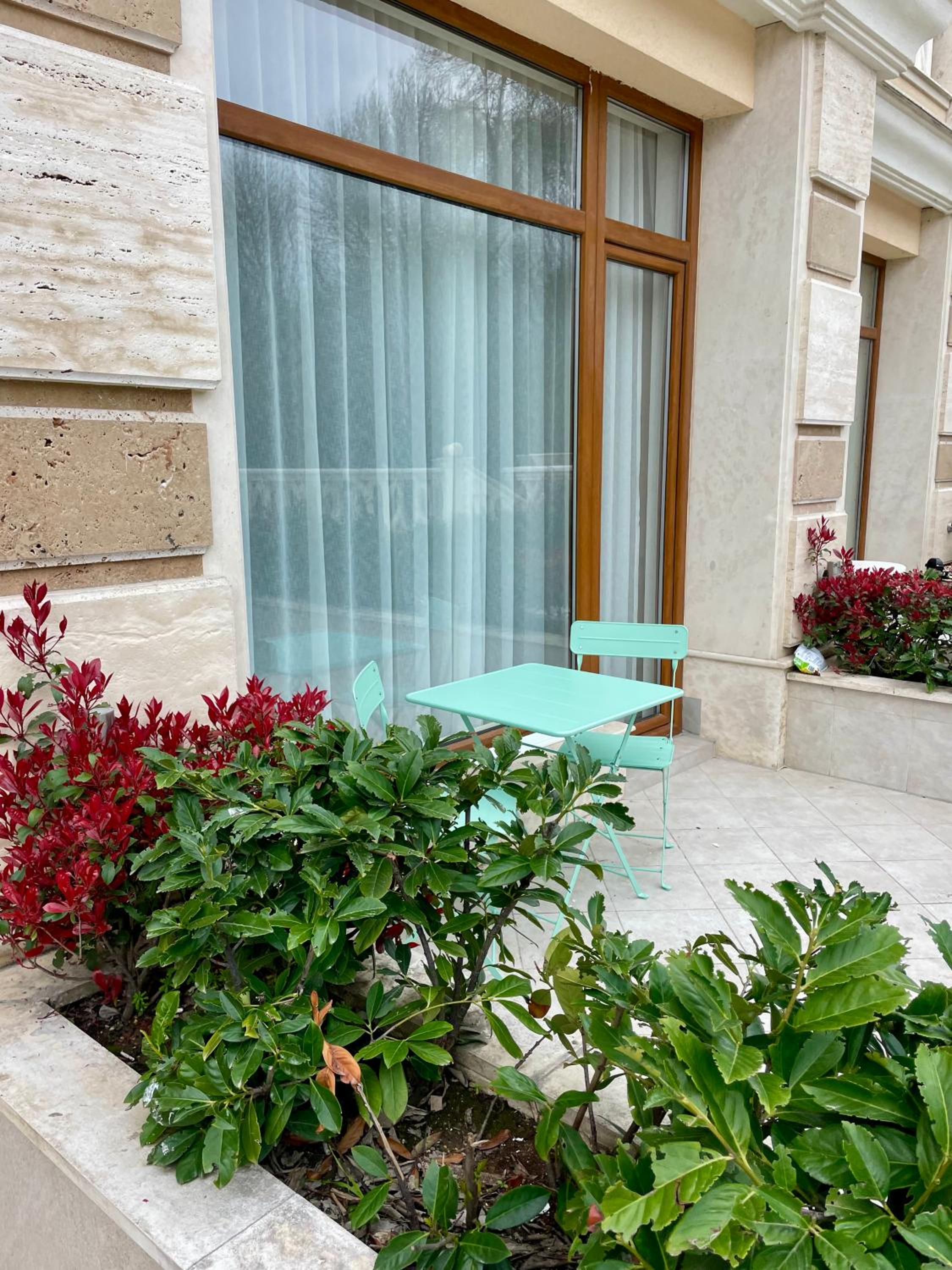 Coral Bay Studio Varna - Beachfront with Free Parking
