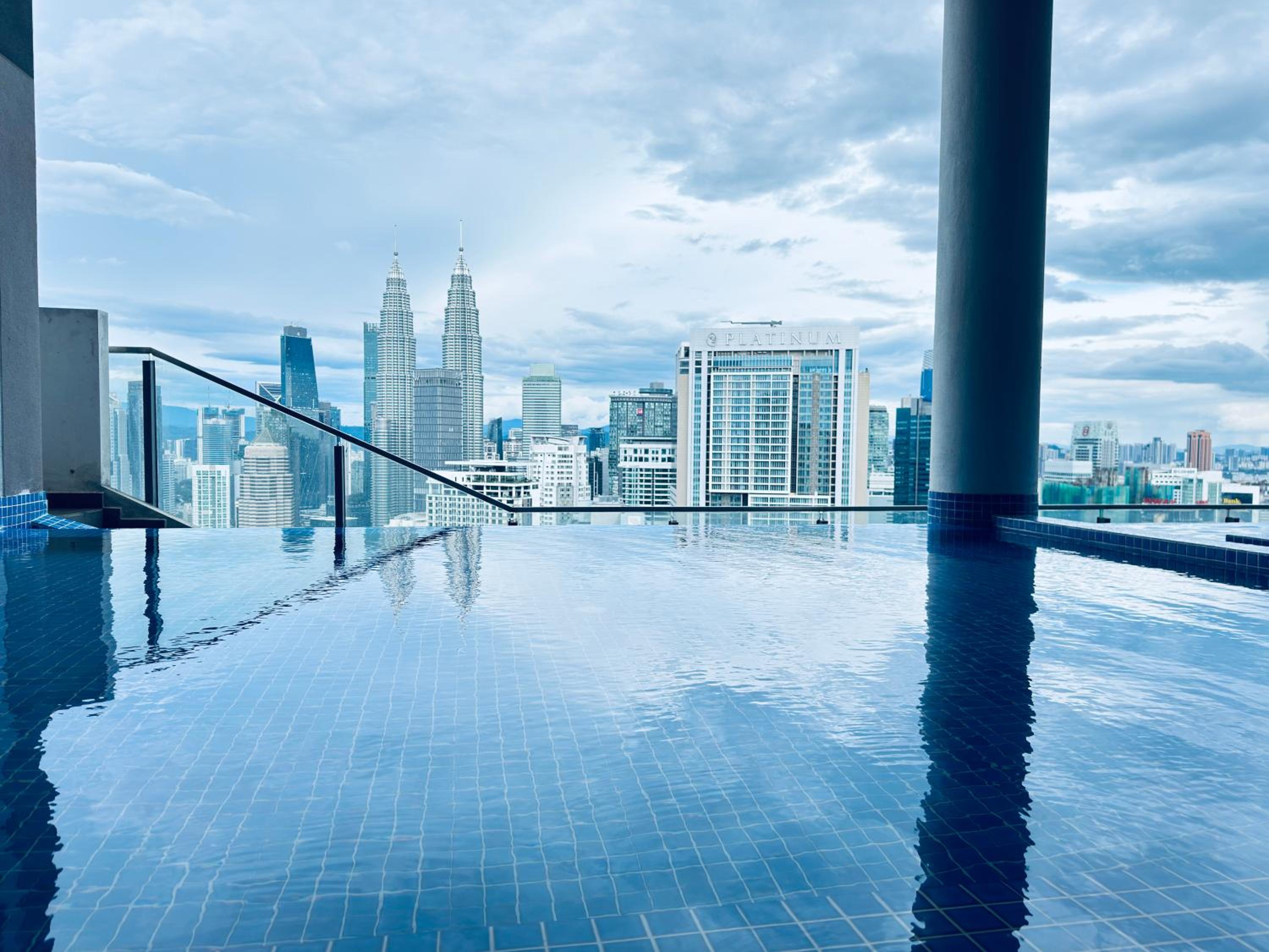XING LUN KLCC The Colony Infinitum