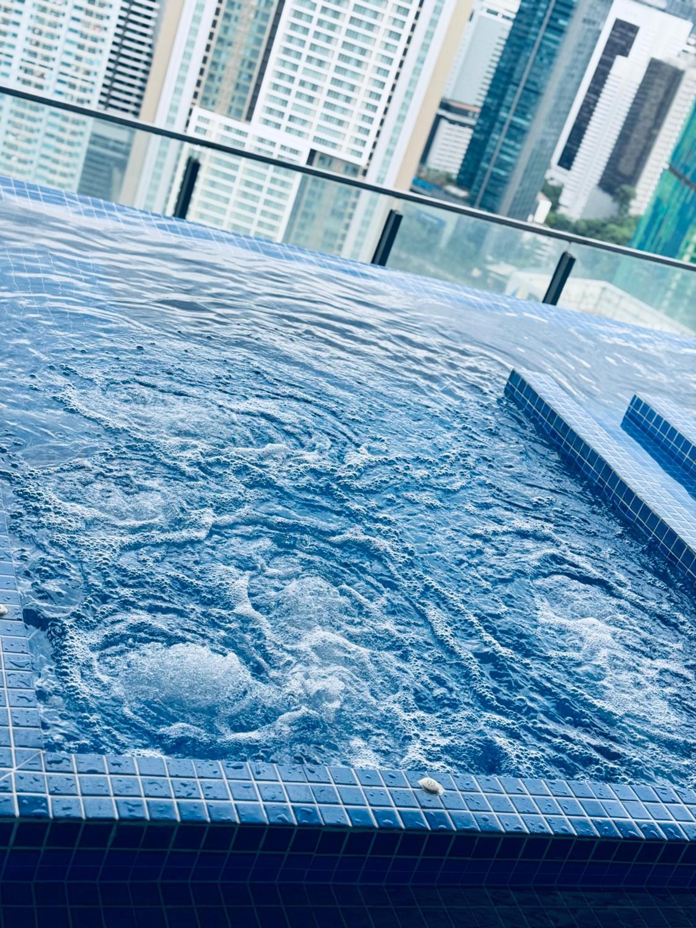 XING LUN KLCC The Colony Infinitum