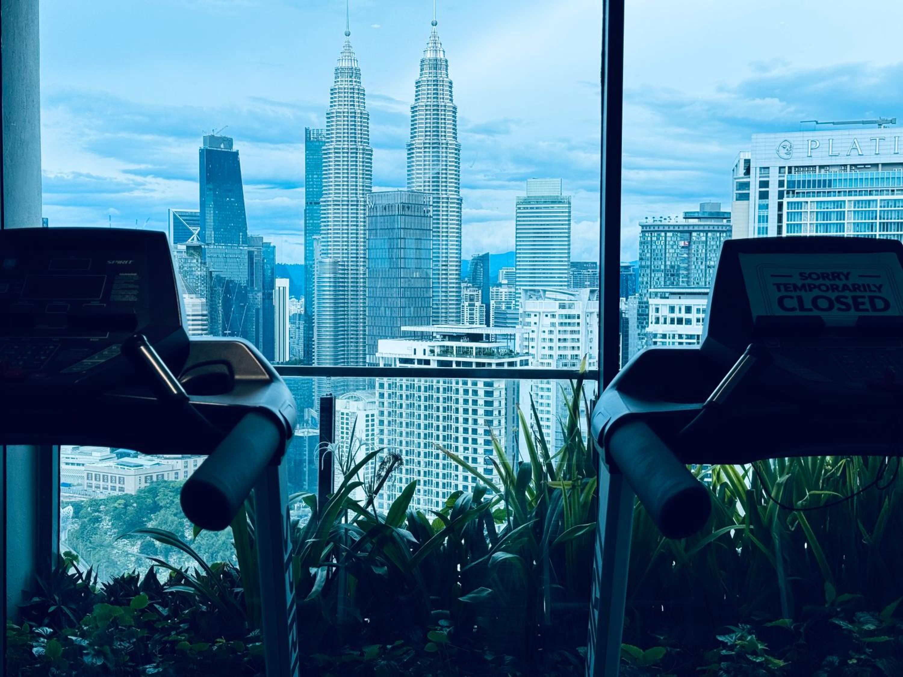 XING LUN KLCC The Colony Infinitum