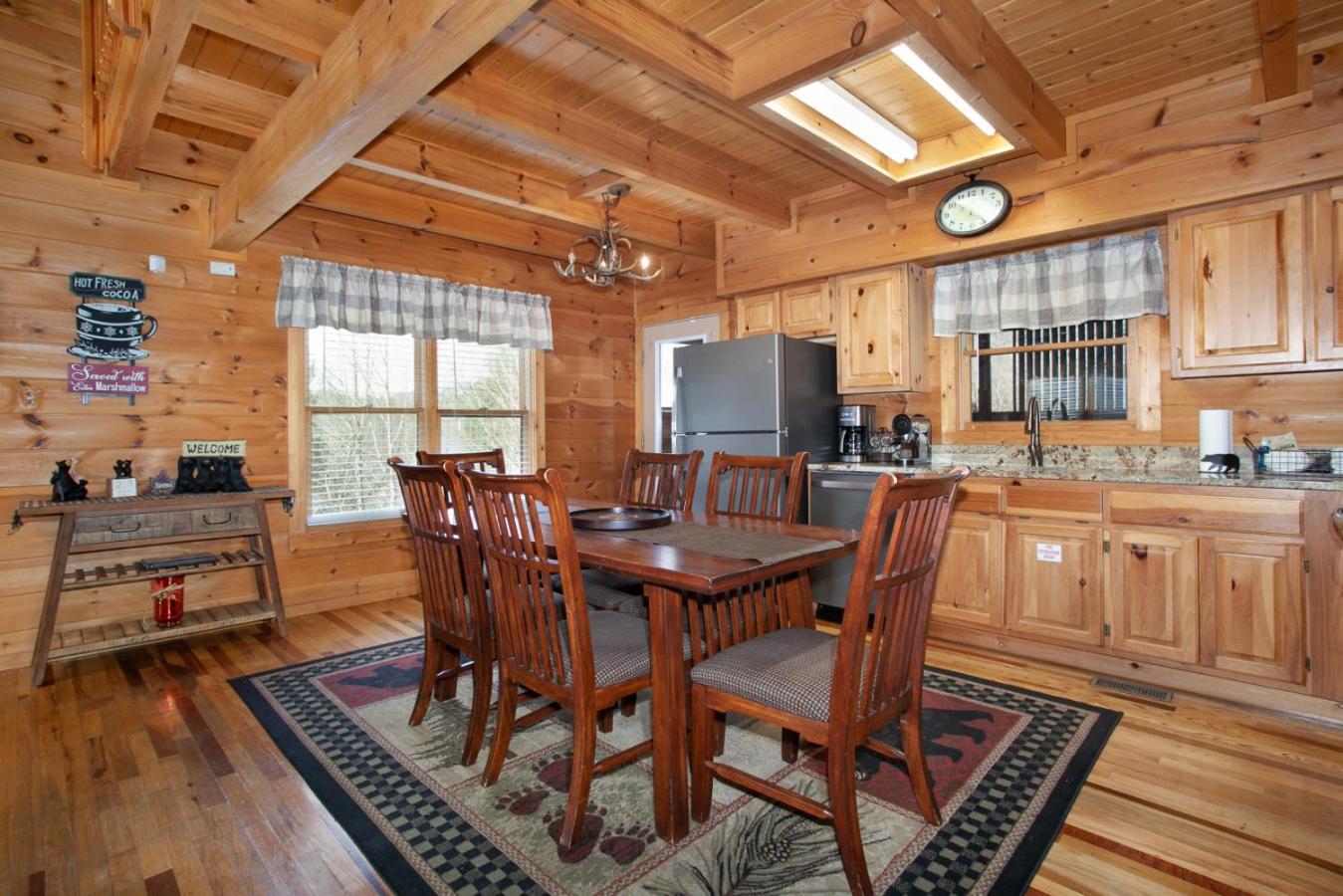 Smoky Mountain Gem MTN View Hot Tub Grill