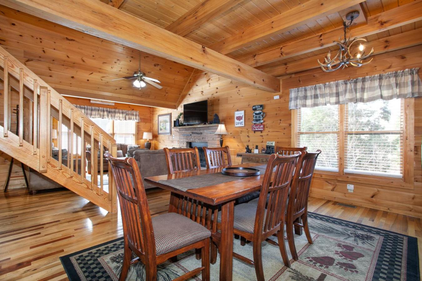Smoky Mountain Gem MTN View Hot Tub Grill