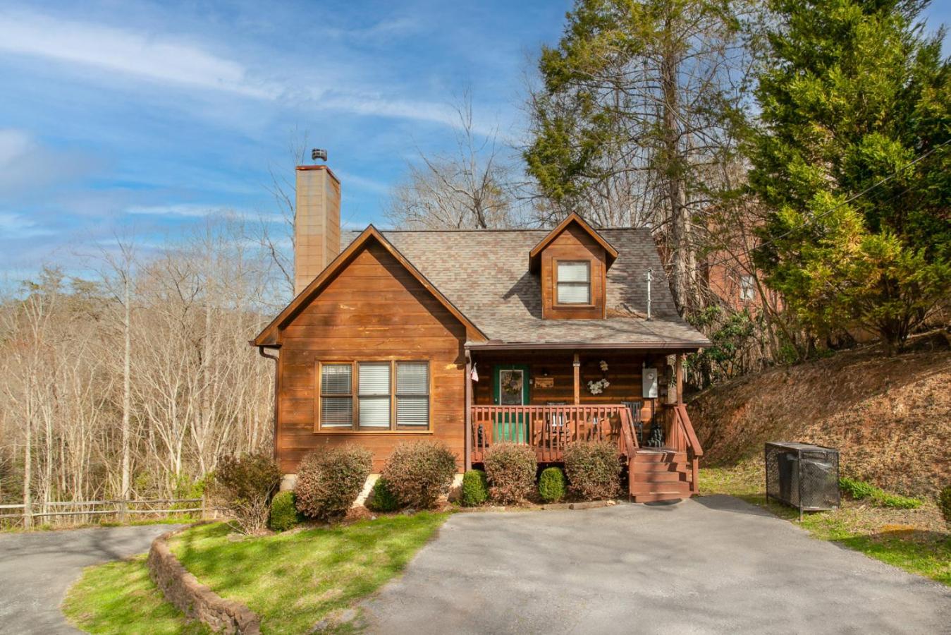 Smoky Mountain Gem MTN View Hot Tub Grill
