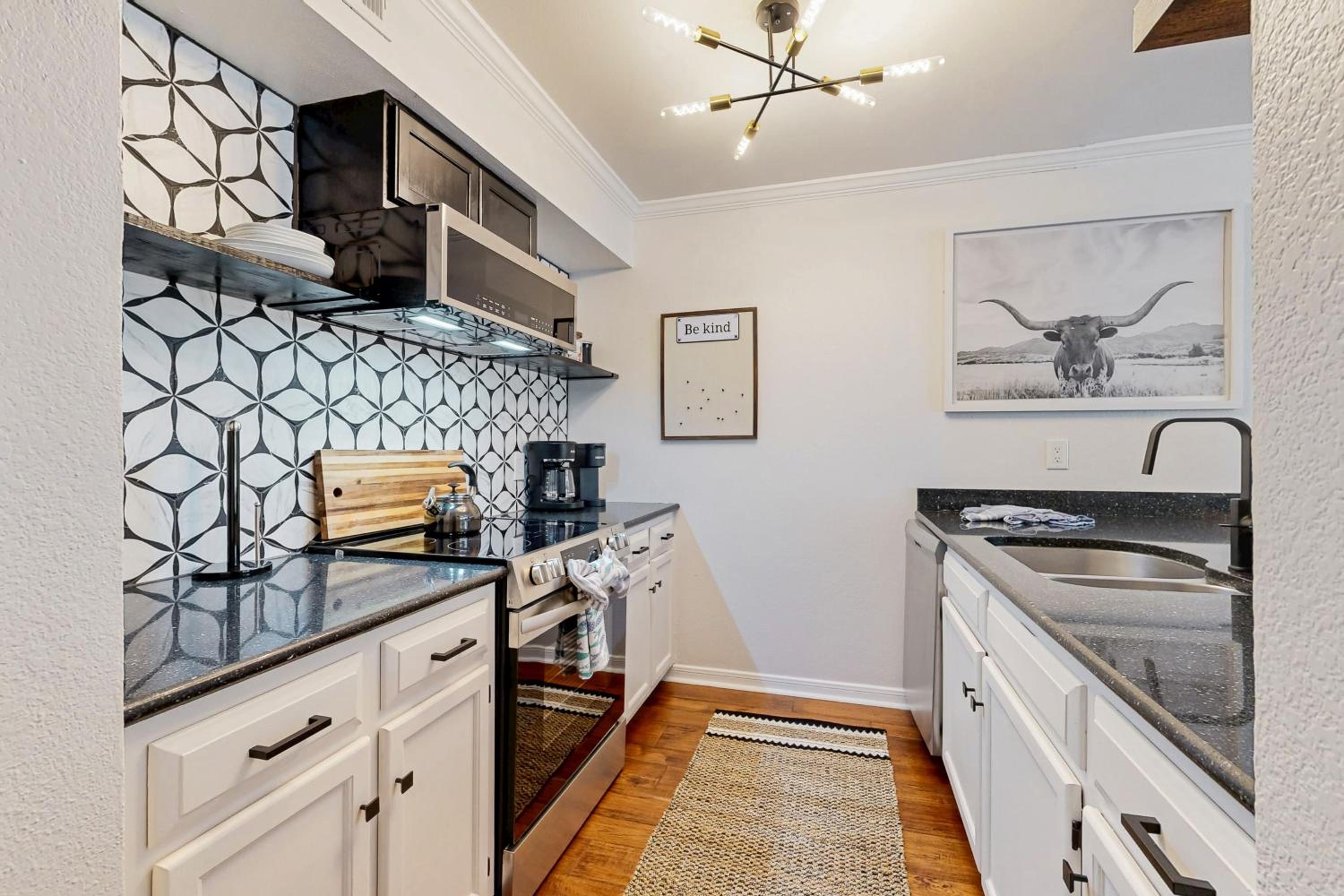 Lakeside Getaway with Patio on Lady Bird Lake