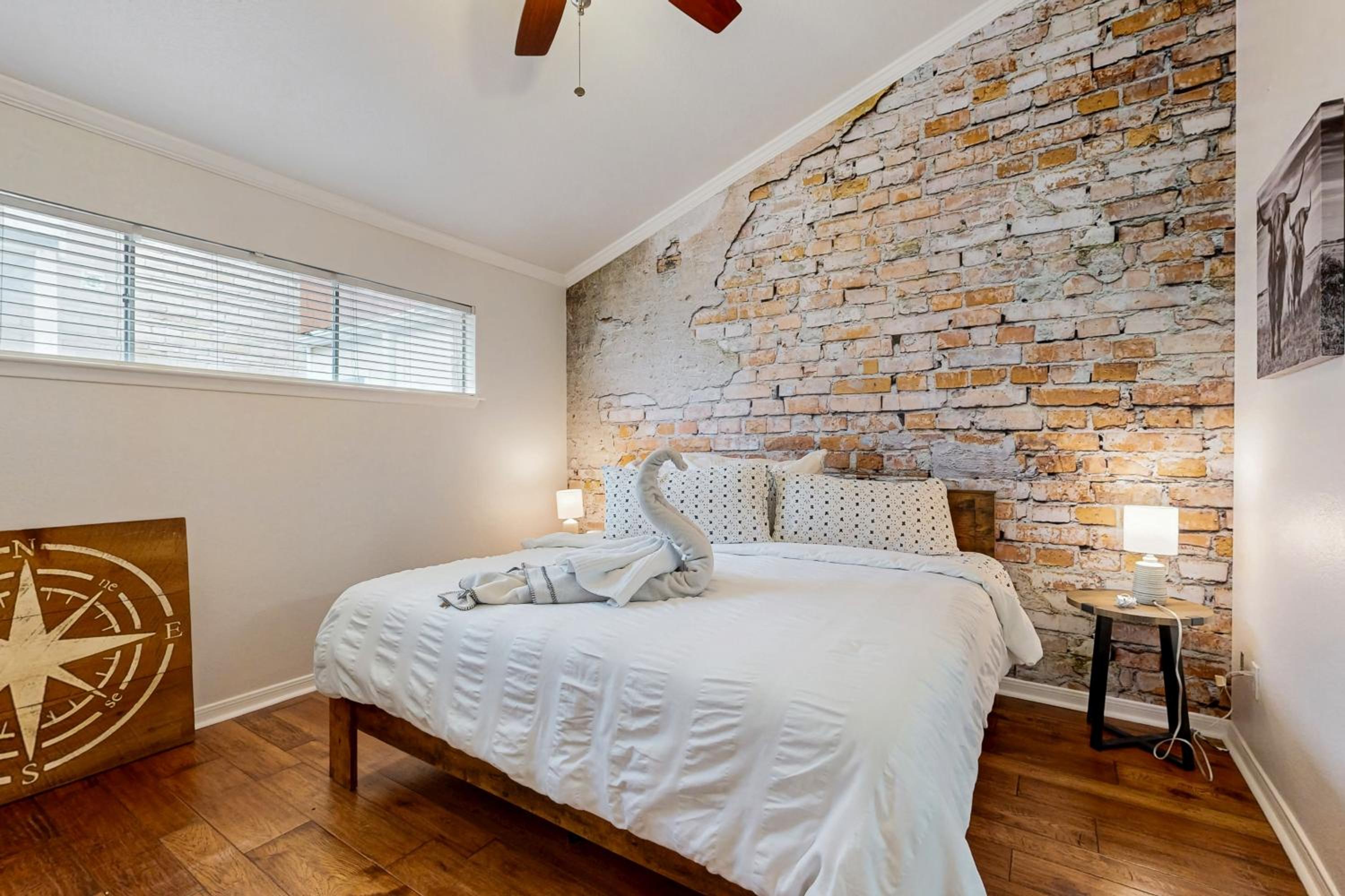 Lakeside Getaway with Patio on Lady Bird Lake