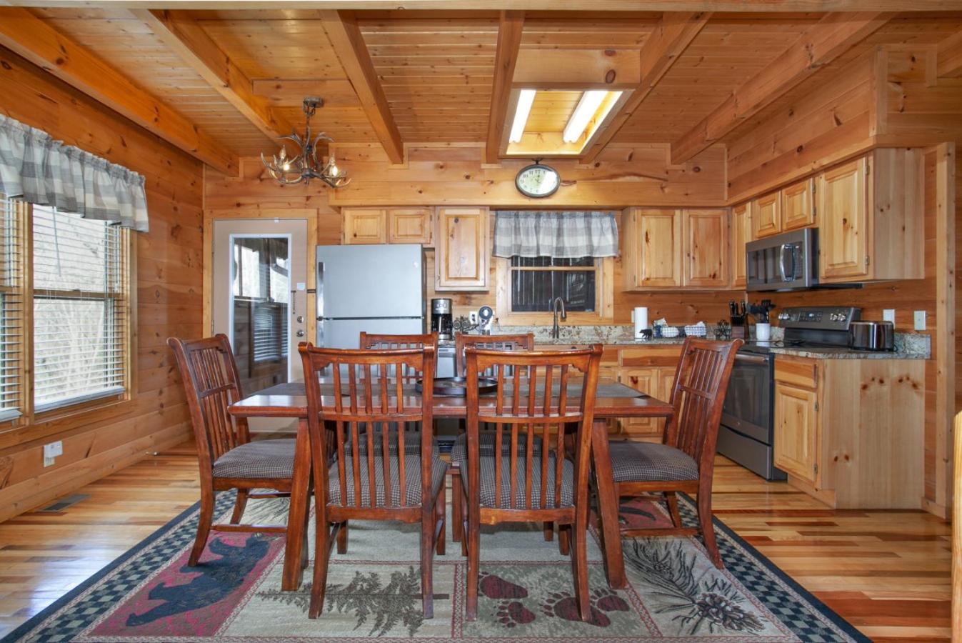 Smoky Mountain Gem MTN View Hot Tub Grill