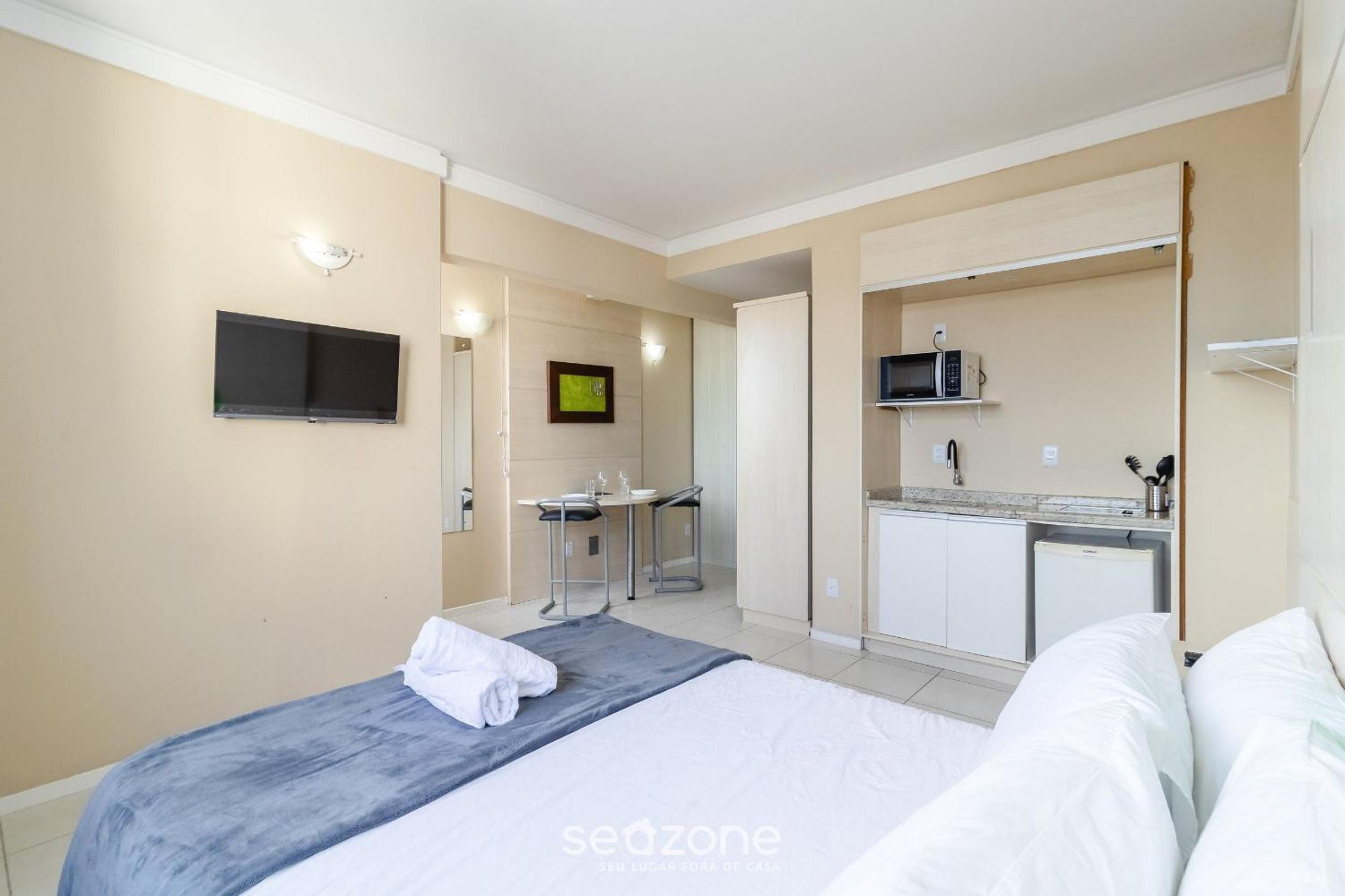 Enjoy Floripa with a sea view! RAH1019