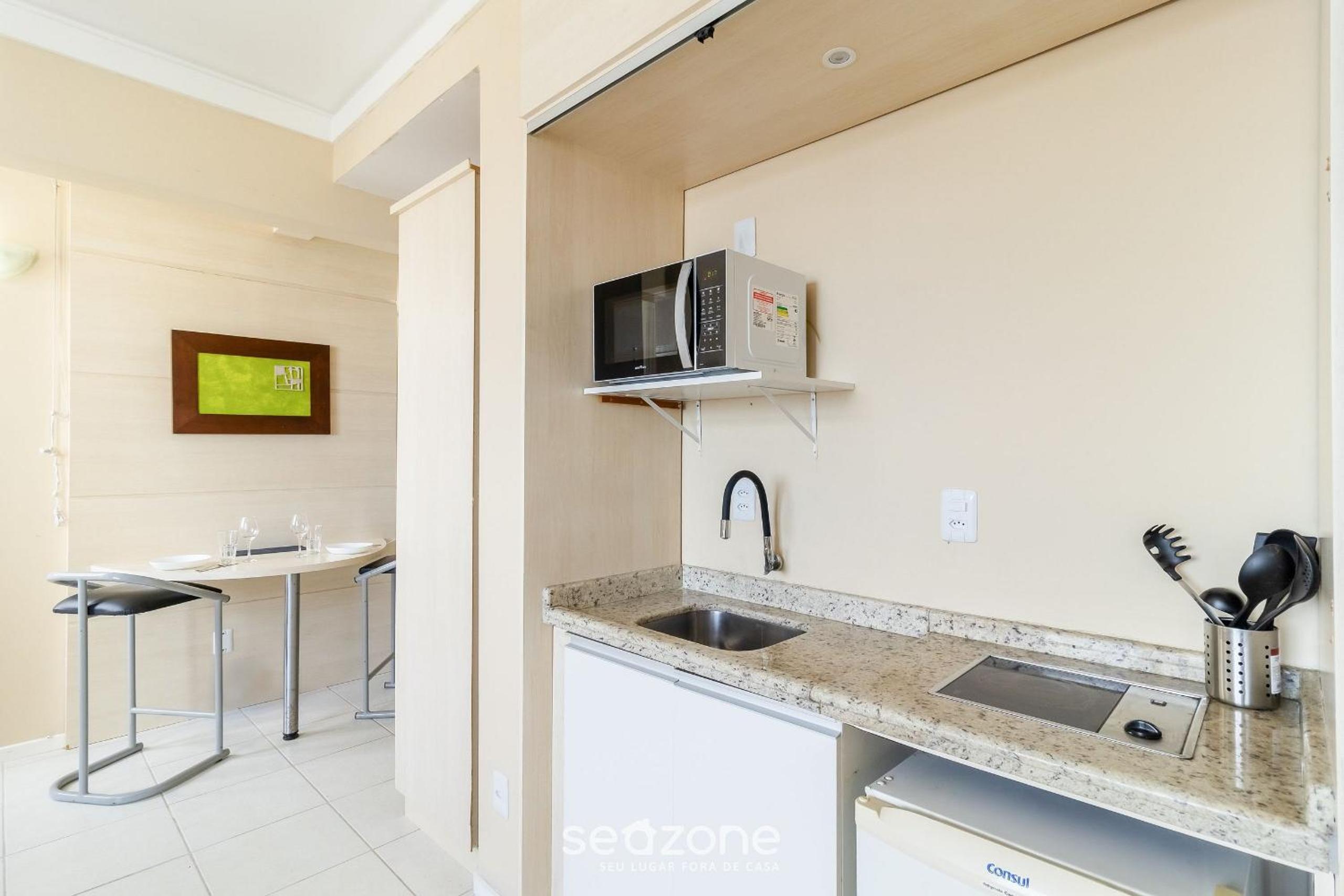 Enjoy Floripa with a sea view! RAH1019
