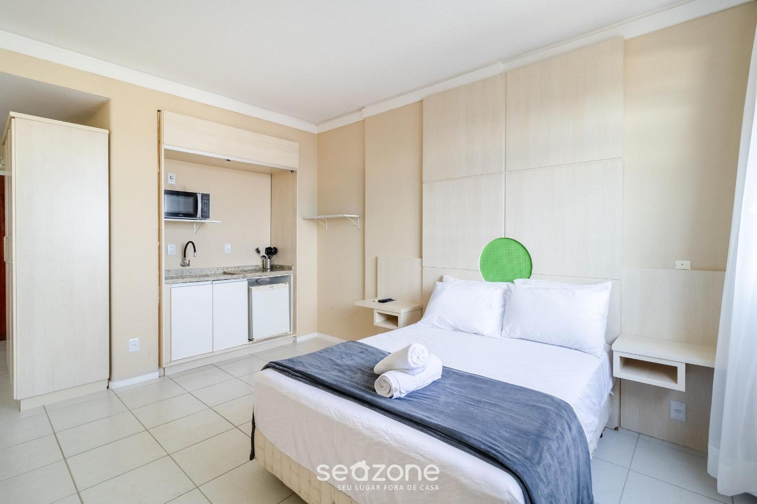 Enjoy Floripa with a sea view! RAH1019