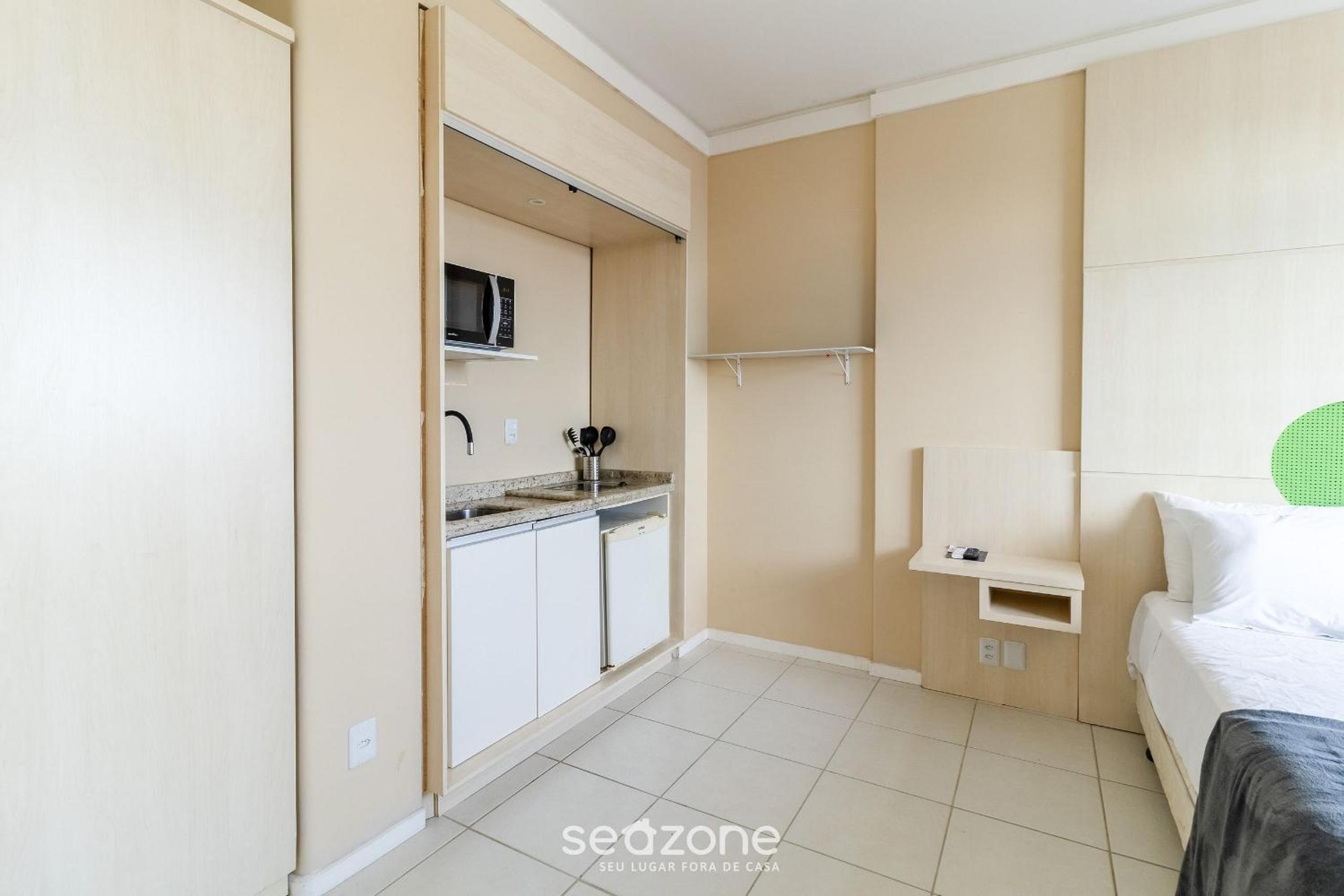 Enjoy Floripa with a sea view! RAH1019