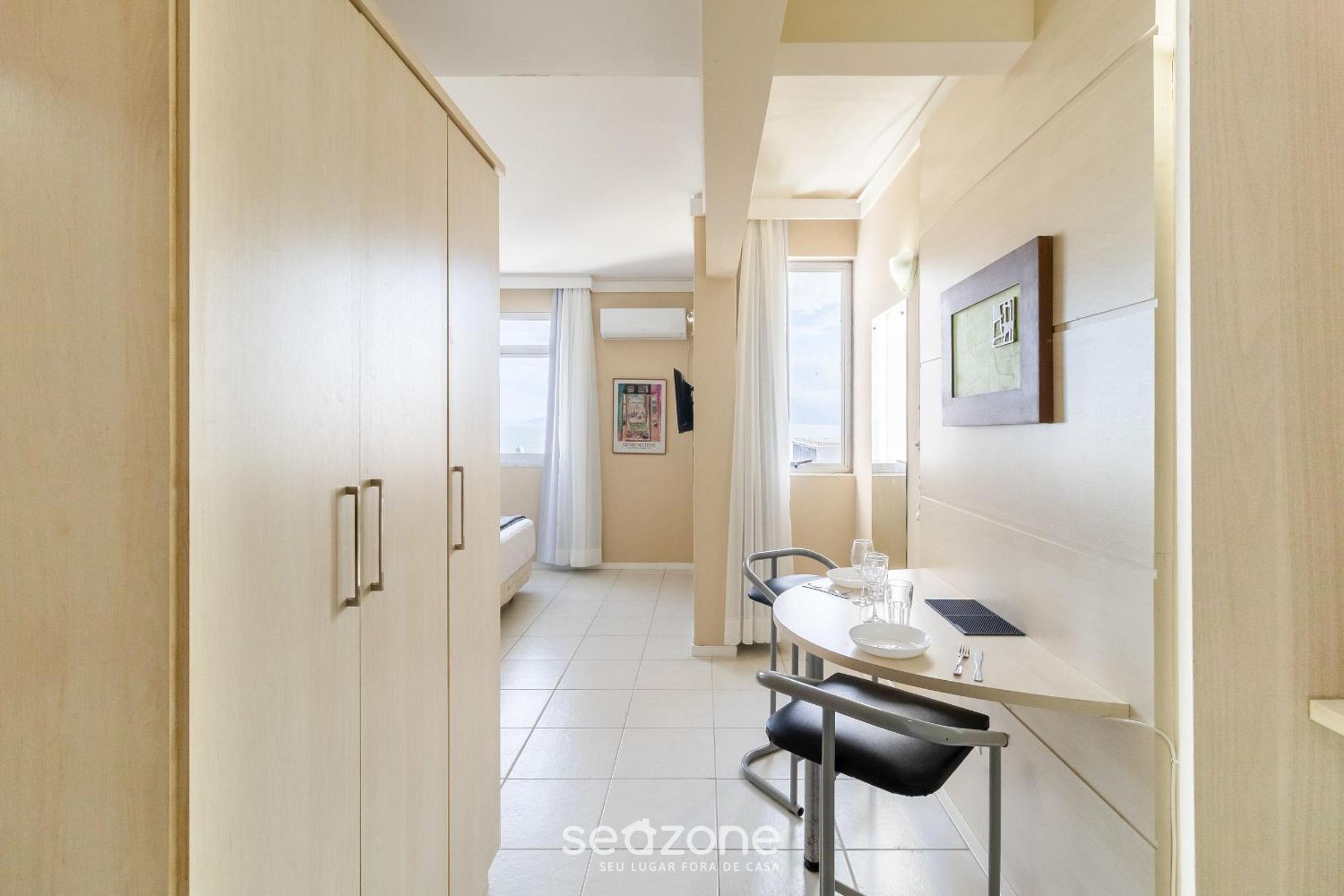 Enjoy Floripa with a sea view! RAH1019
