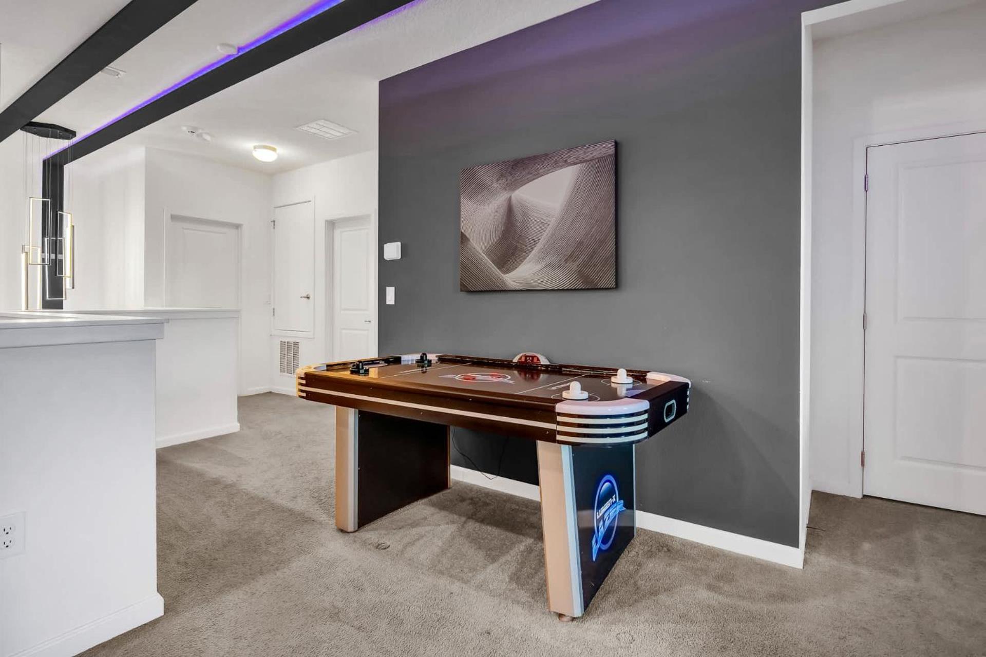 Upstay Vibrant Home w Themed Rooms Pool & Games