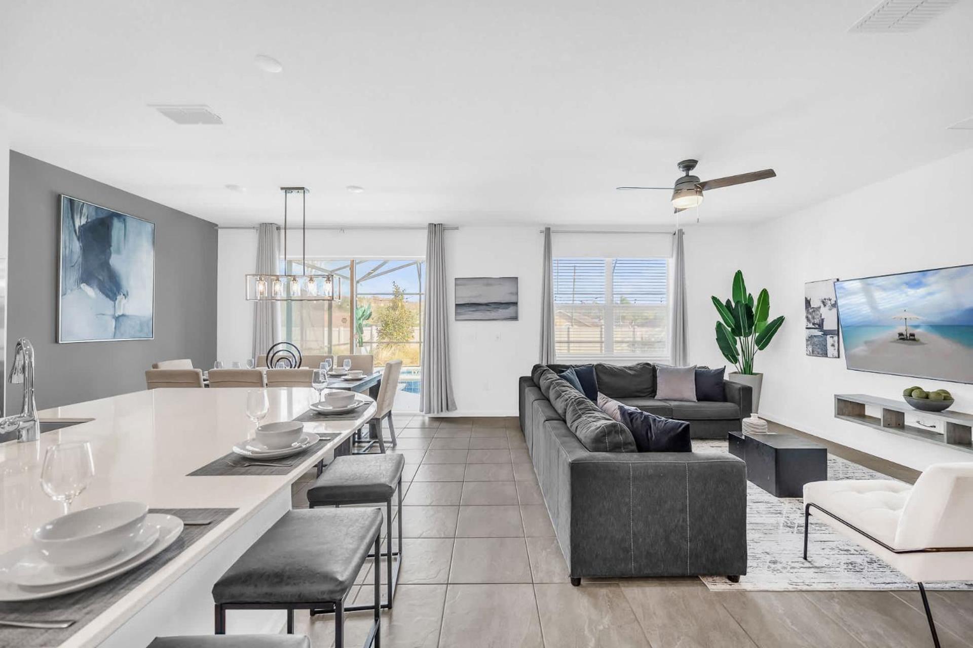 Upstay Vibrant Home w Themed Rooms Pool & Games