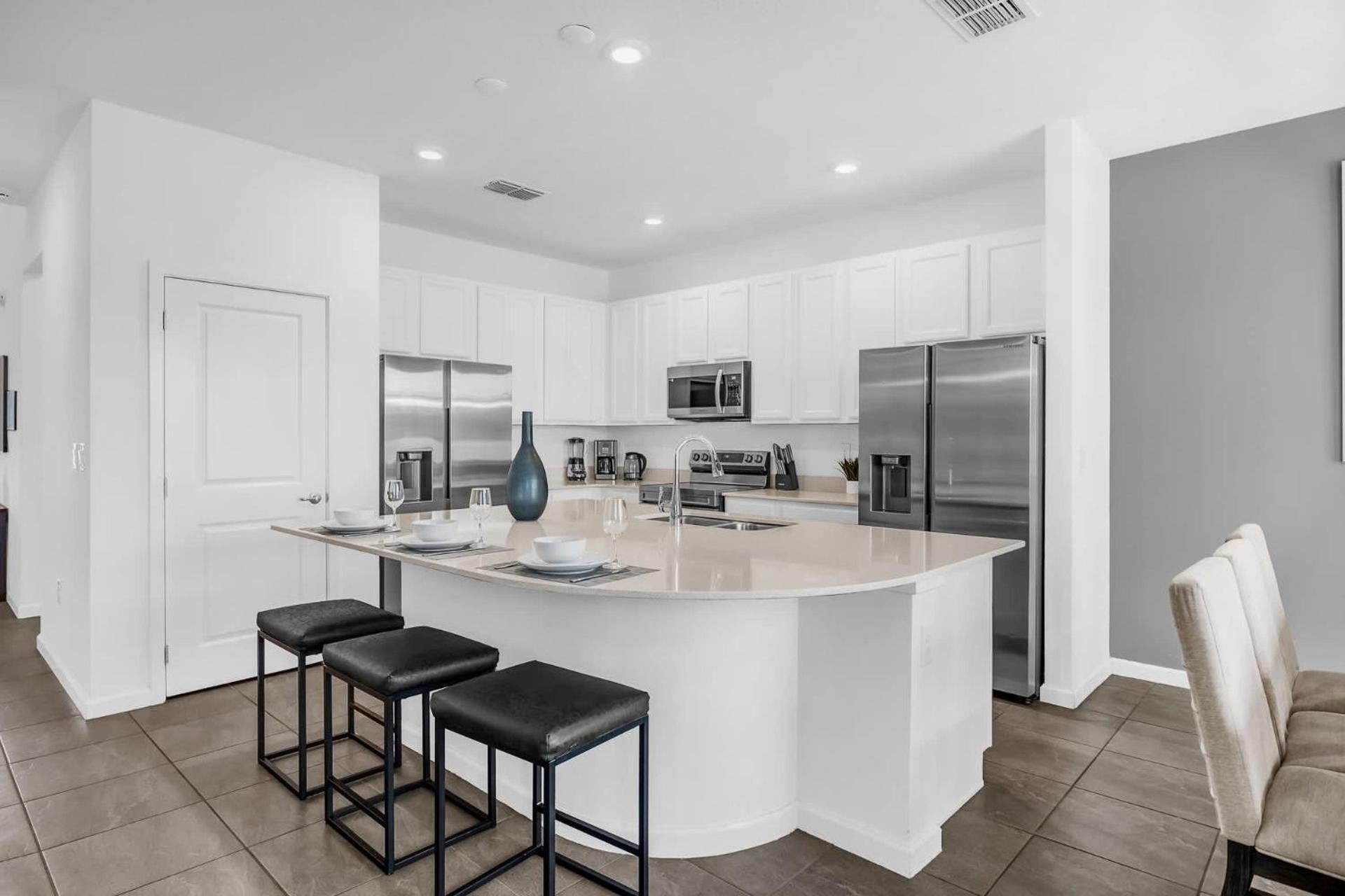 Upstay Vibrant Home w Themed Rooms Pool & Games