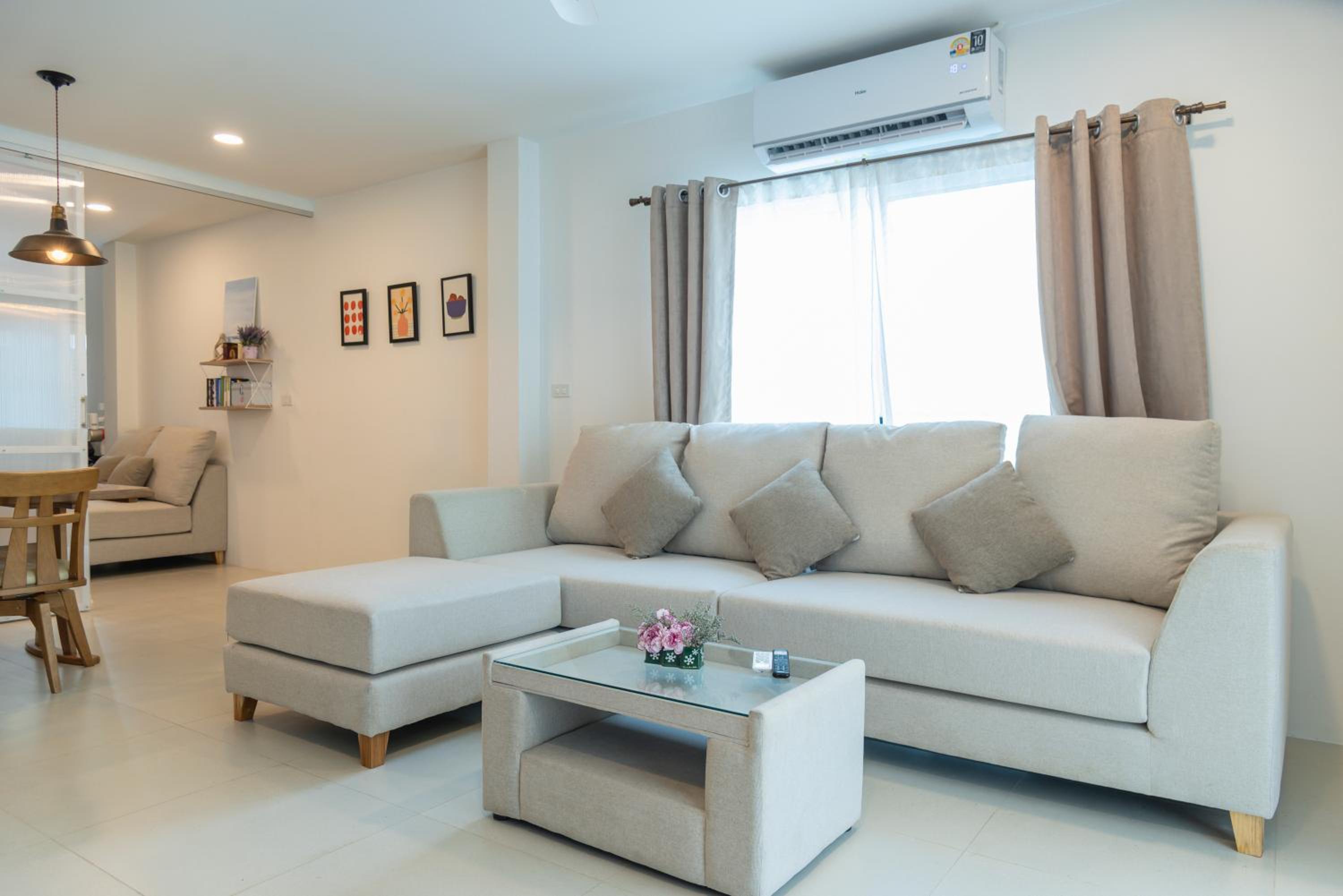 Sunny's Cozy Home