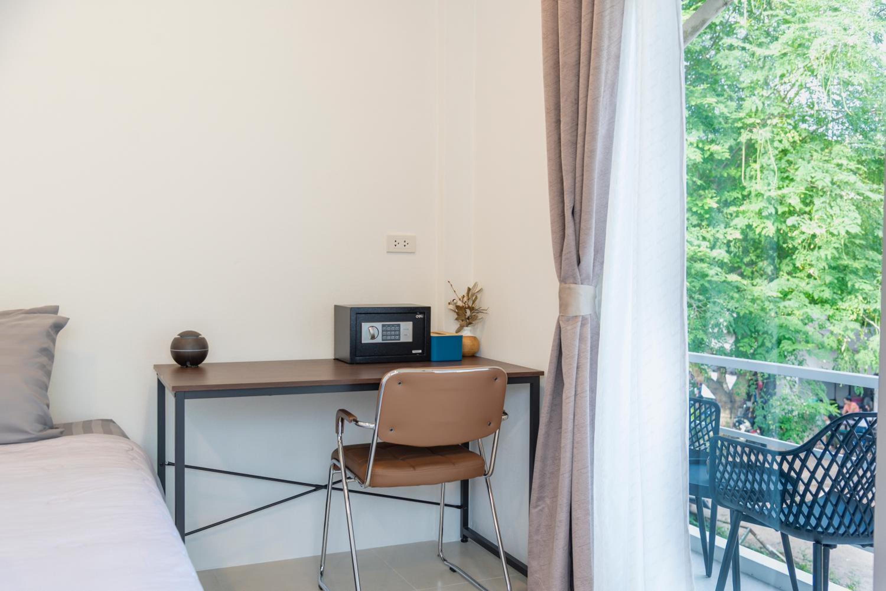 Sunny's Cozy Home