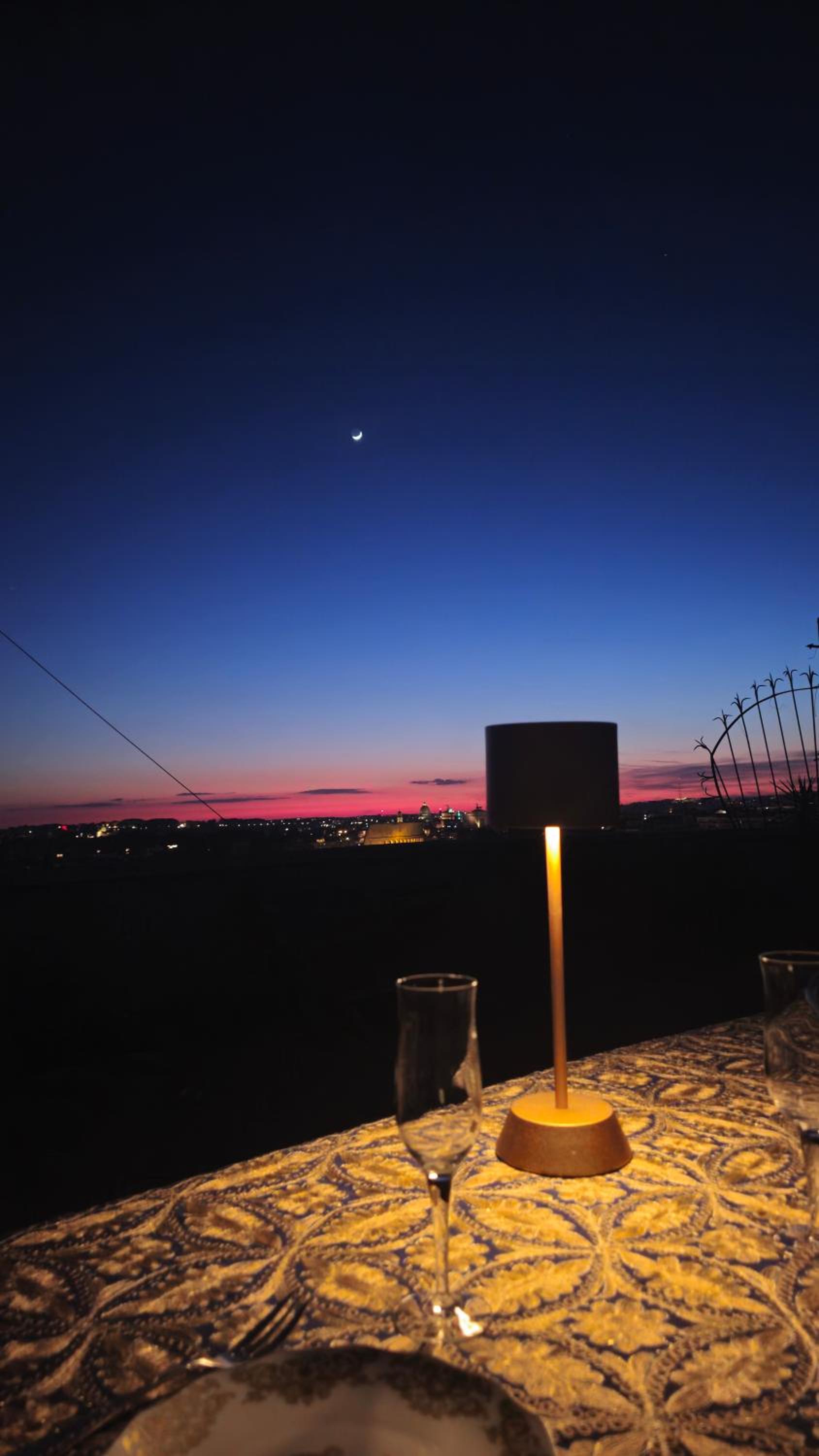 Obelisco Rhome