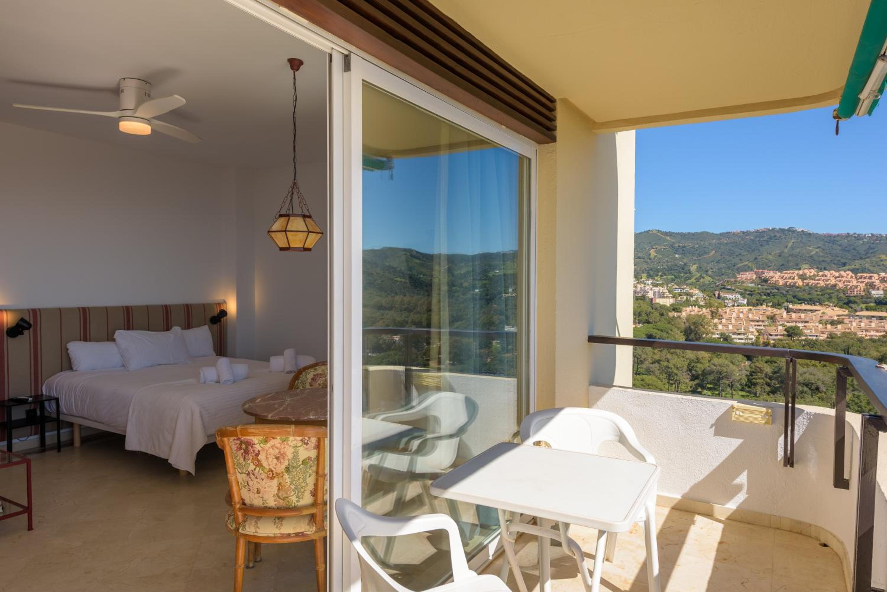 Wonderful apartment in Marbella Enjoy the fantastic views