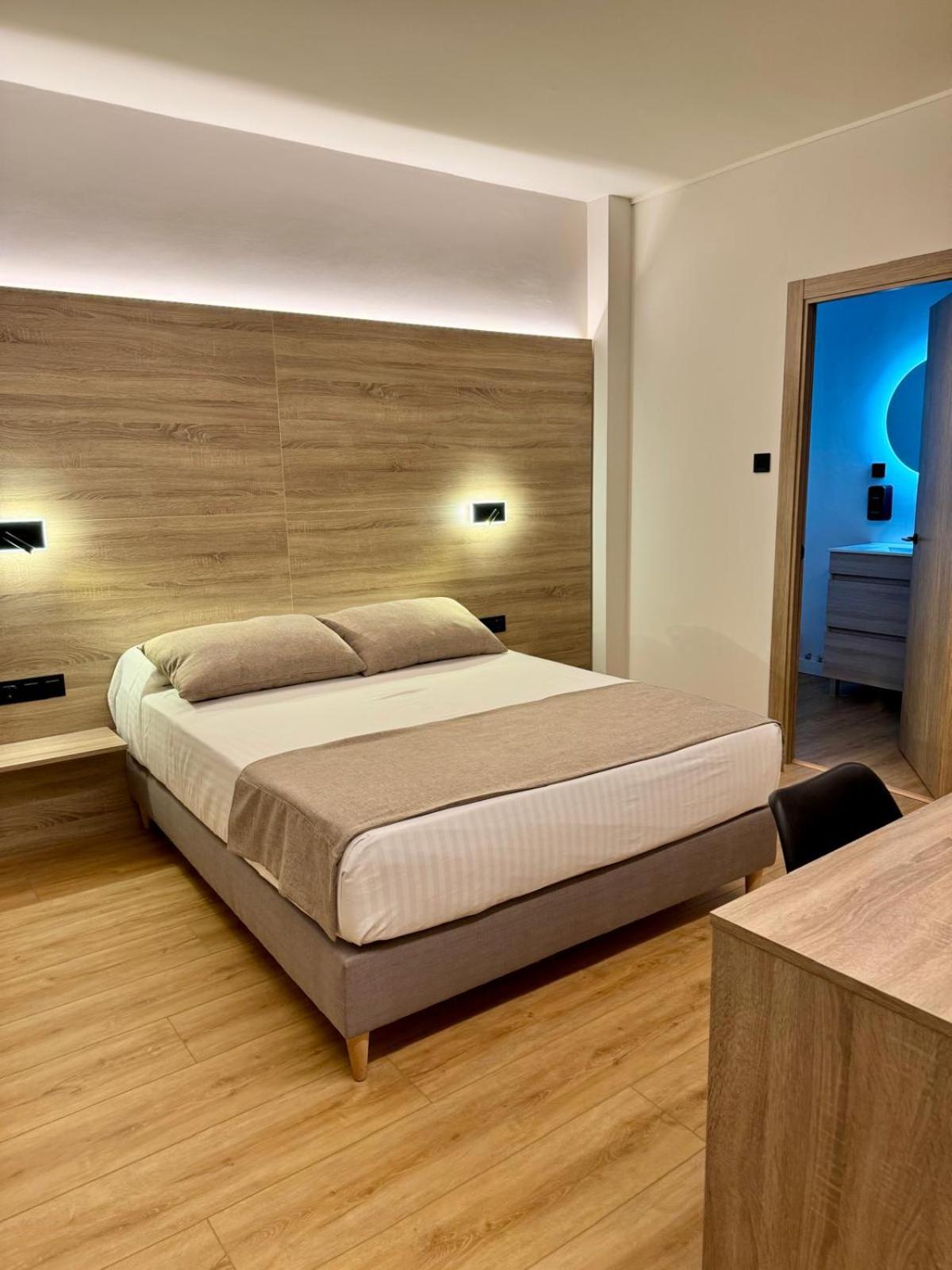 Miramar Suites