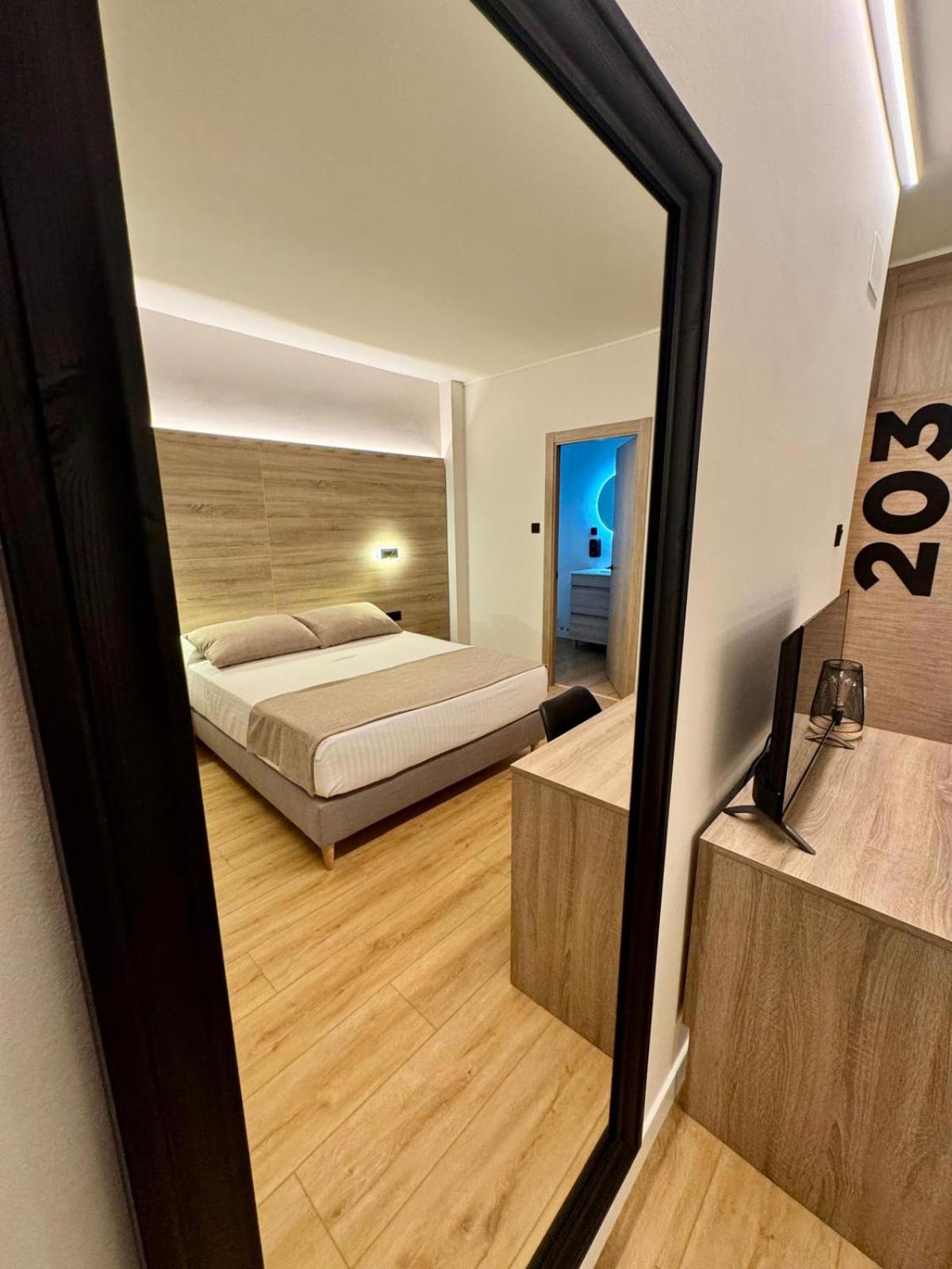 Miramar Suites