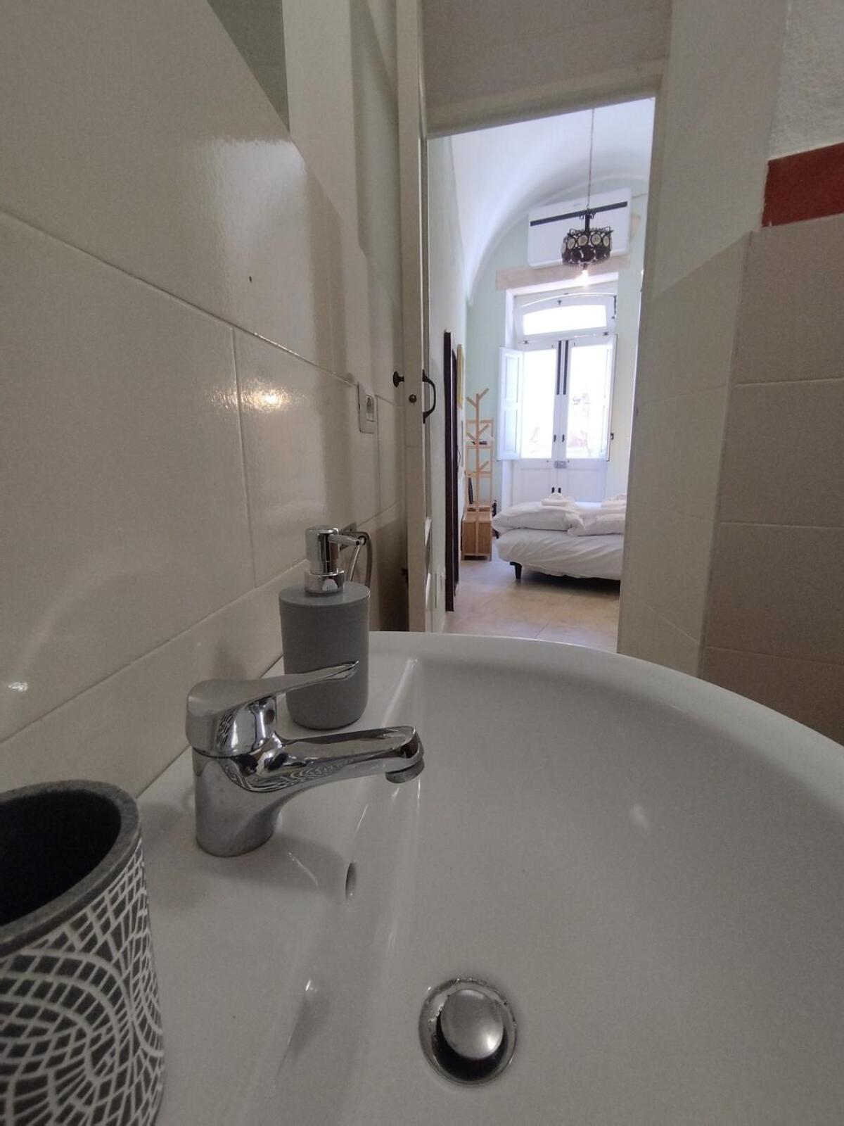 Quiet Apartment in Lecce Old Town with private entrance