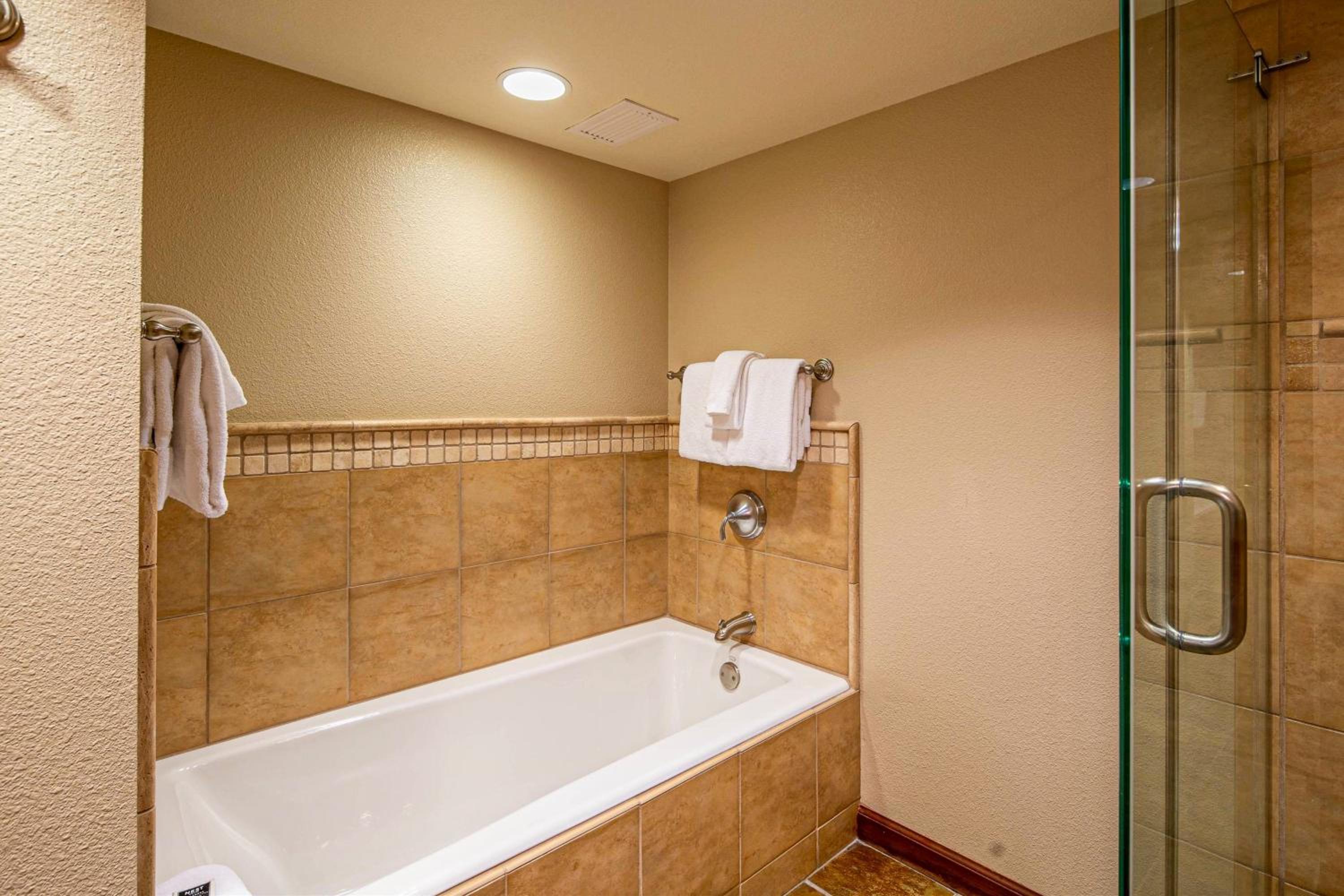 Everline Resort Suite North Lake Tahoe Luxury!